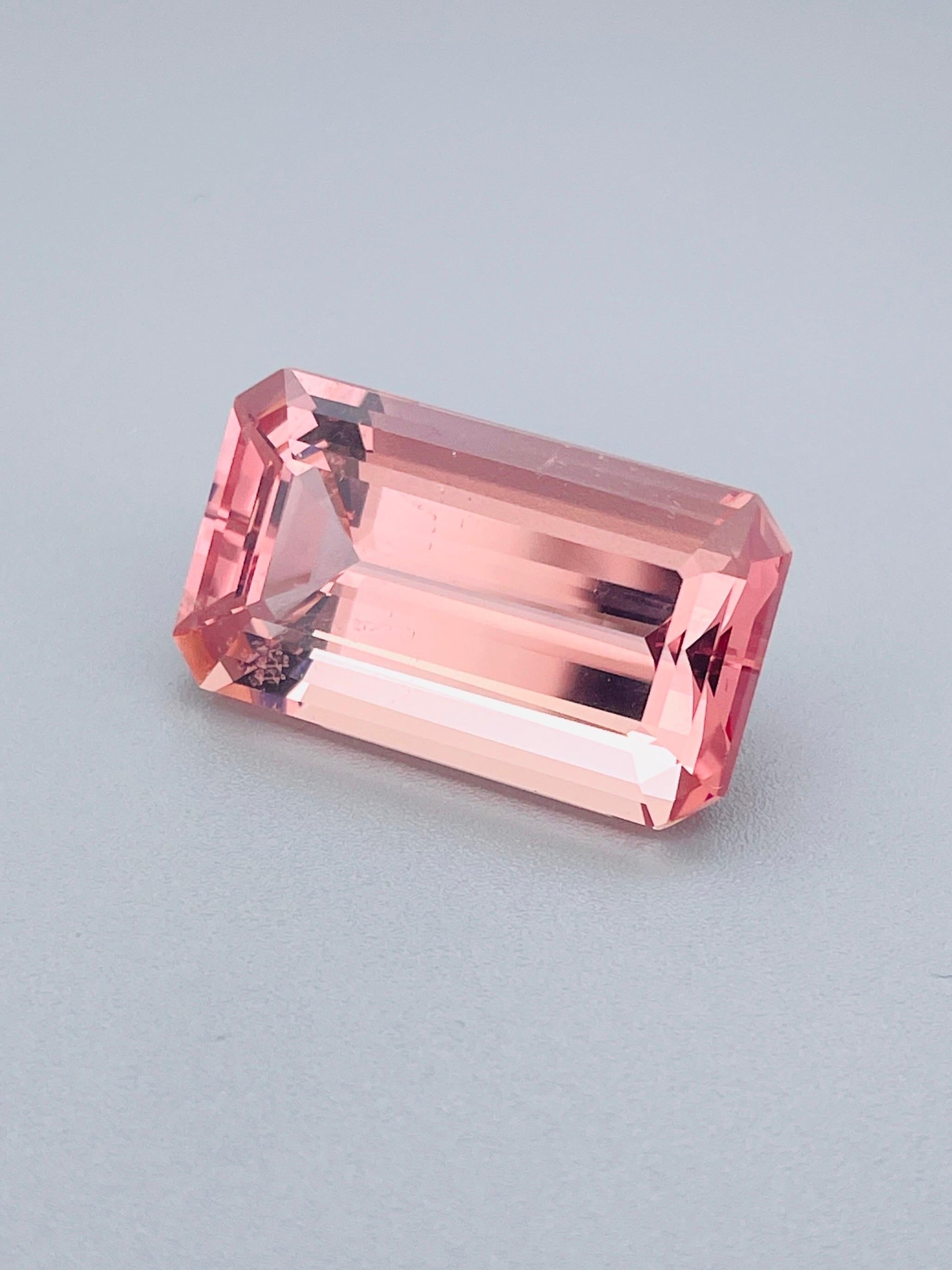 Brilliant Cut 25.87 Ct Natural Top Vivid Pink Morganite Brazil collection color For Sale