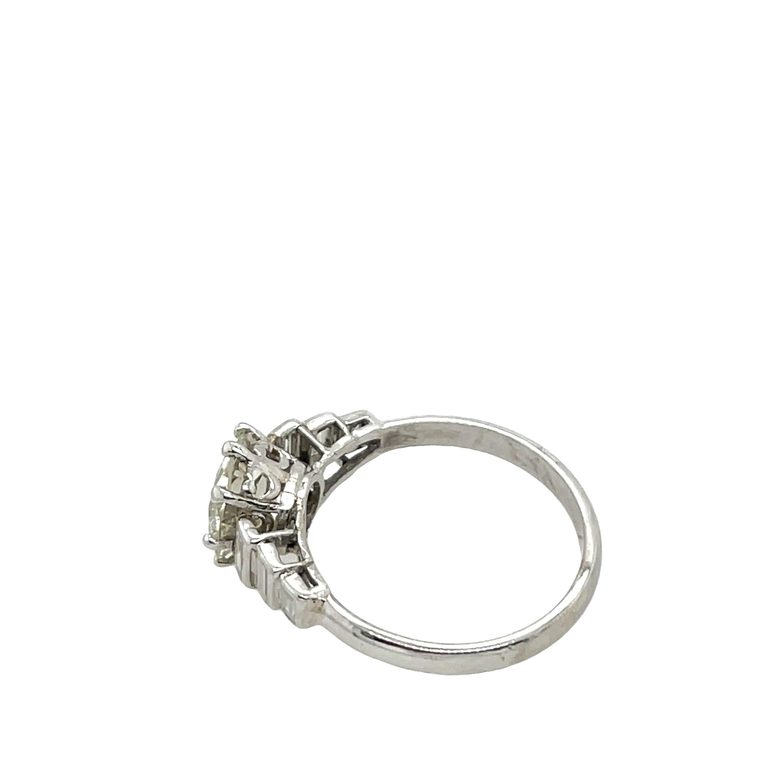 2,58 Karat runder Diamantring mit Brillantschliff K-L/SI3, gefasst in Platin (Rundschliff) im Angebot
