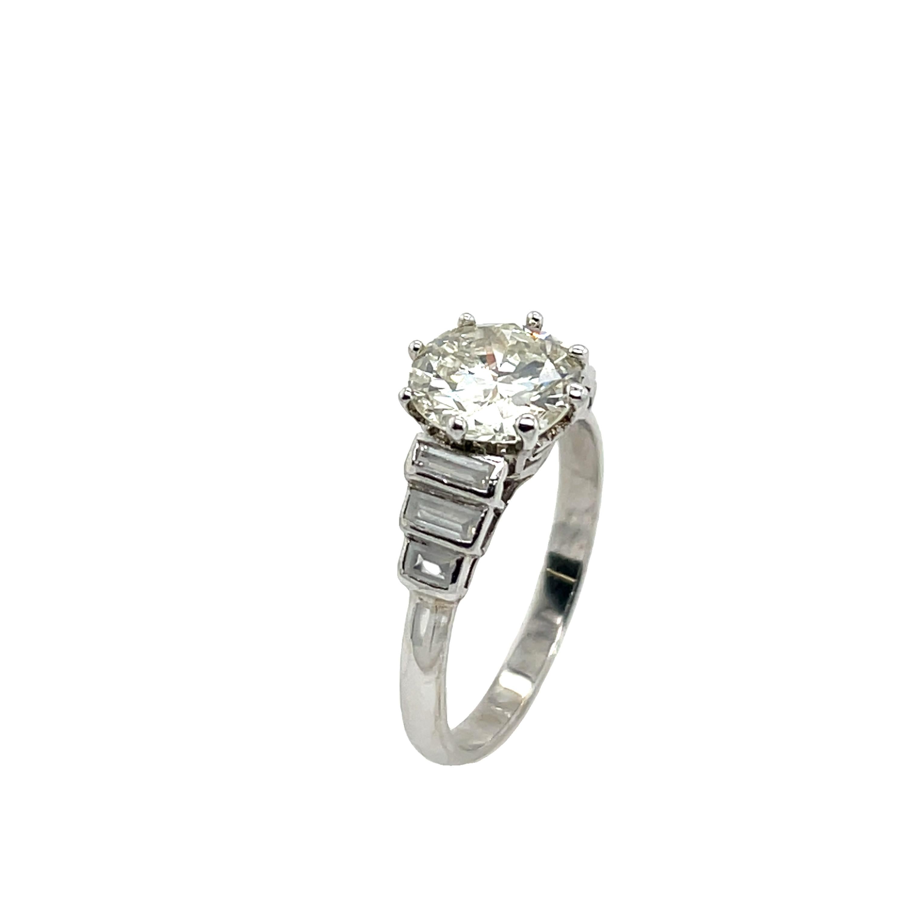 2,58 Karat runder Diamantring mit Brillantschliff K-L/SI3, gefasst in Platin im Angebot 3