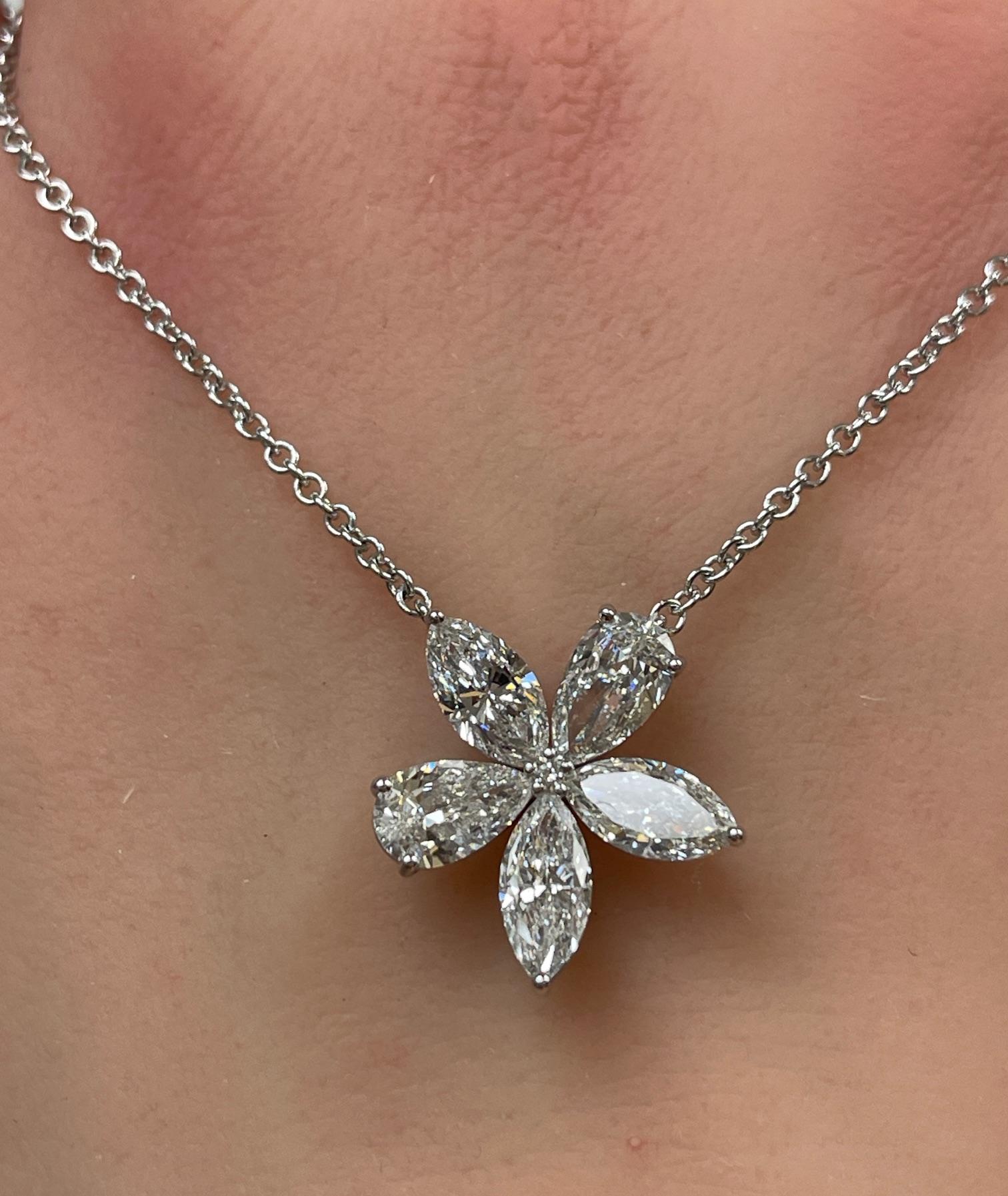 Ciondolo con diamante marquise e pera da 2,58 CTW in oro bianco 14K in vendita 2