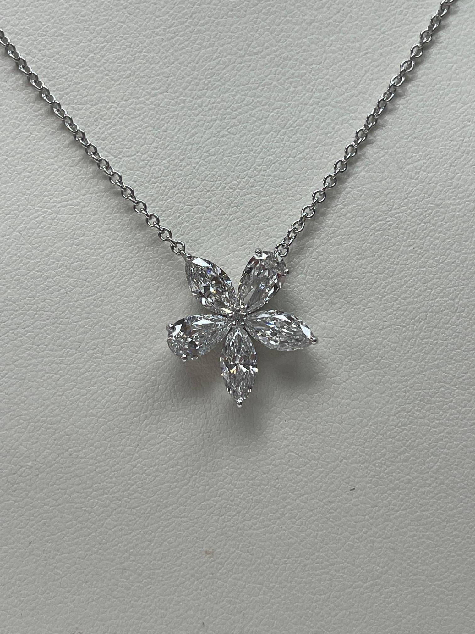 Ciondolo con diamante marquise e pera da 2,58 CTW in oro bianco 14K in vendita 3