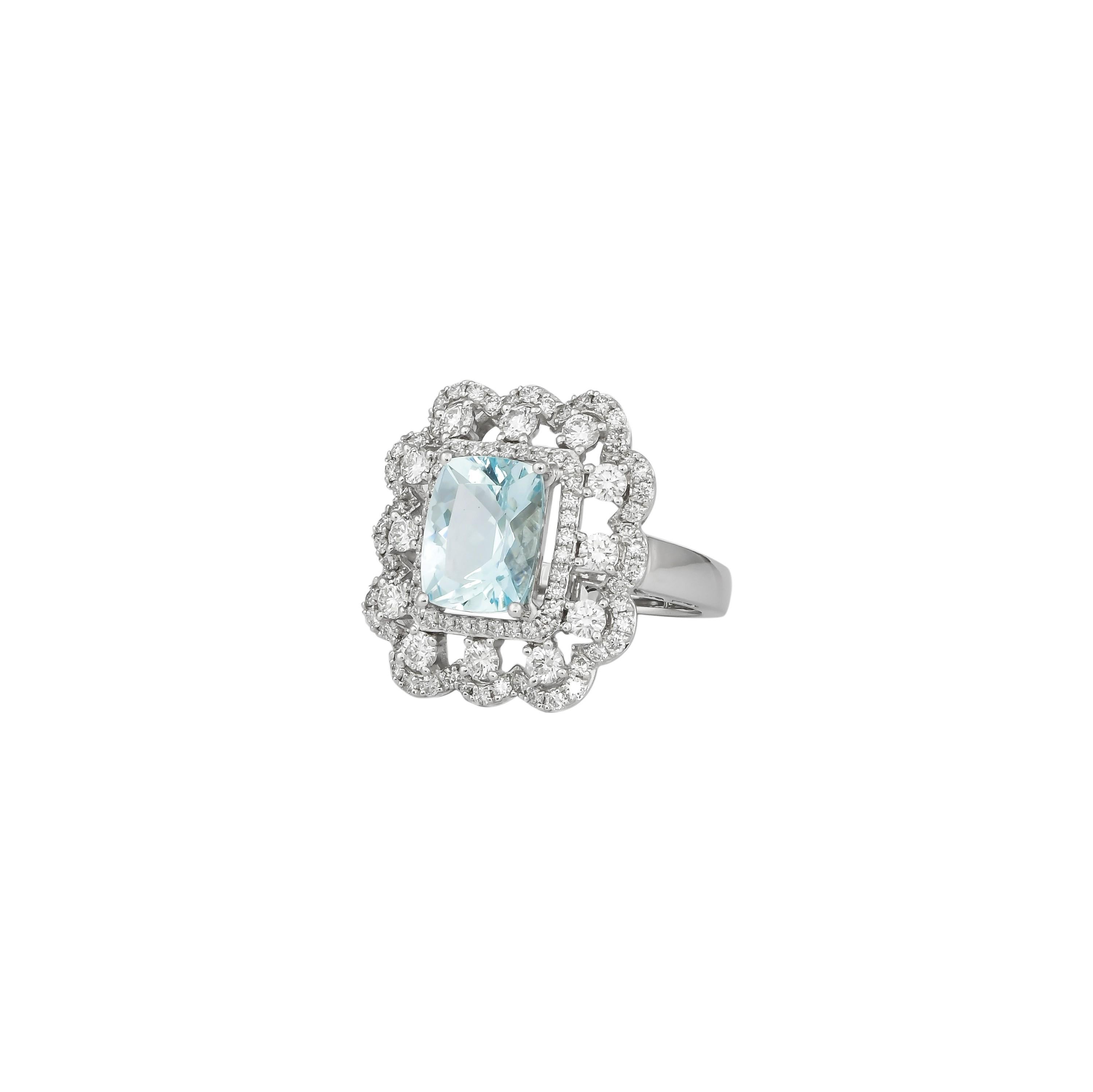 Contemporary 2.59 Carat Aquamarine and Diamond Ring in 18 Karat White Gold For Sale