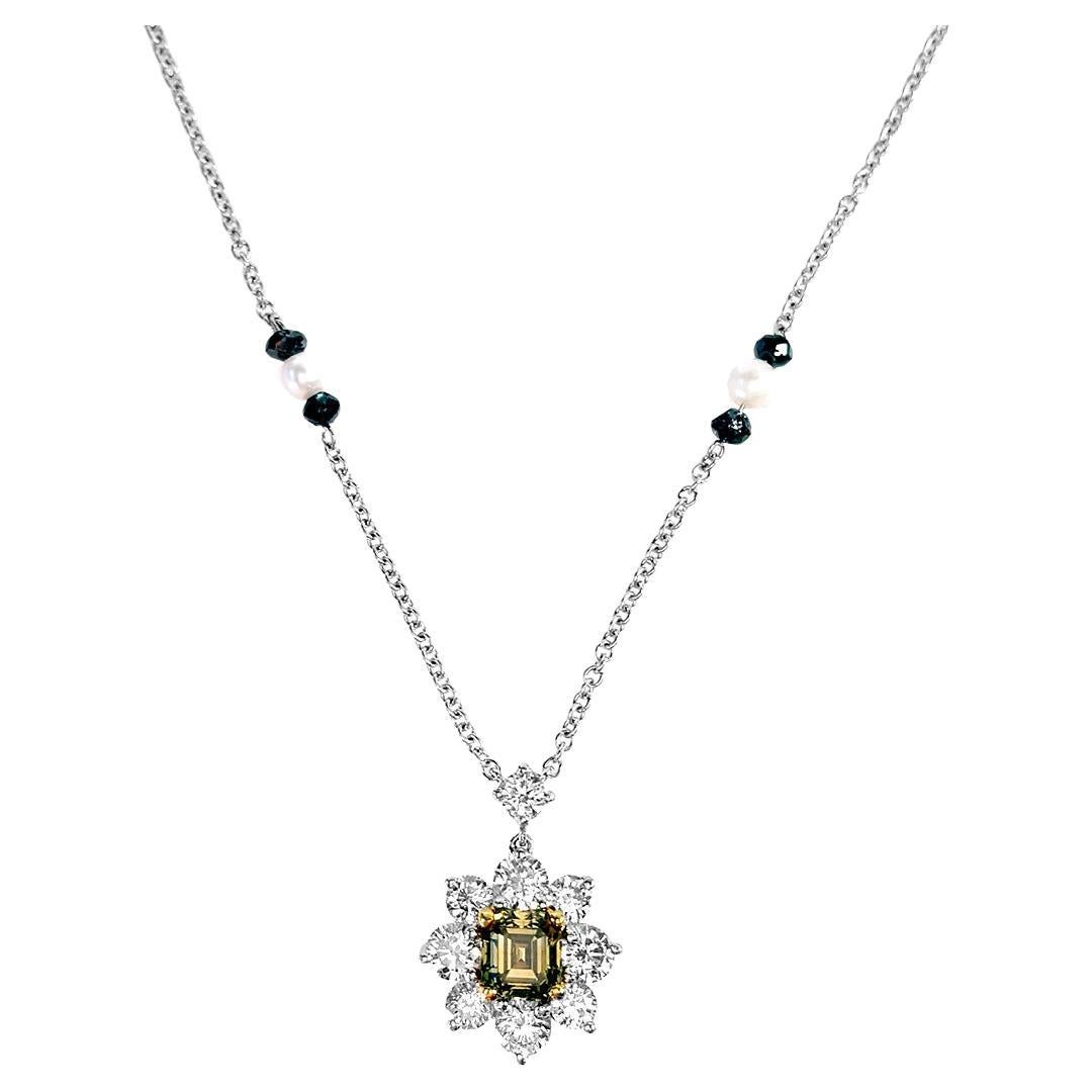 2.59 Carat ‘CHAMELEON‘ and White Diamond Pendant Necklace 18K Gold GIA Cert. For Sale