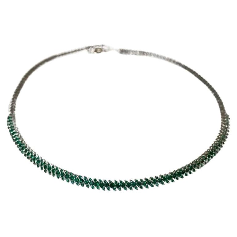 2.59 Carat Emerald Choker Necklace For Sale