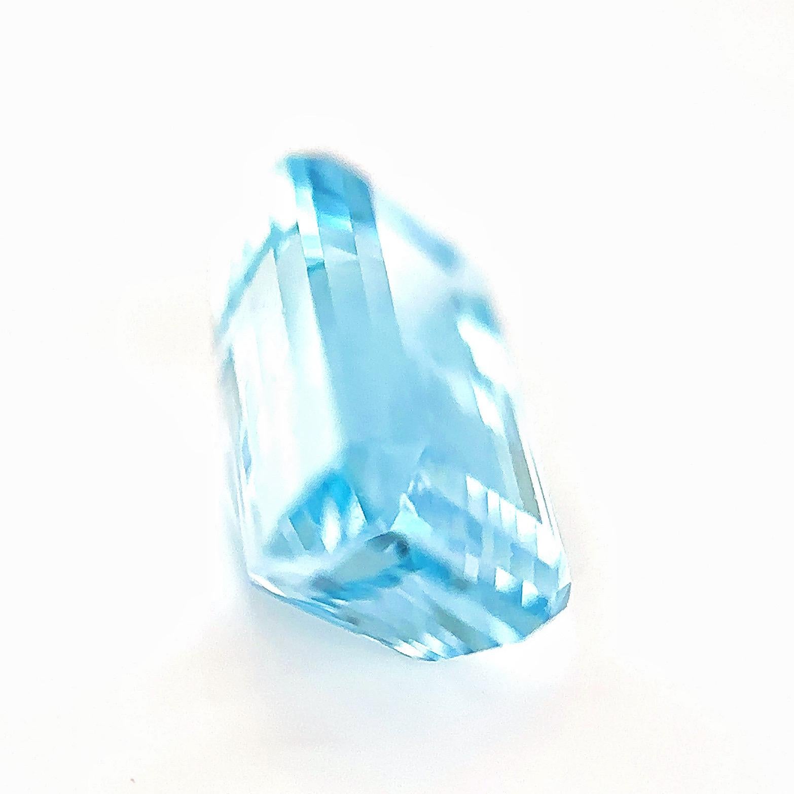 2.59 Carat Natural Aquamarine Loose Stone In New Condition For Sale In London, GB
