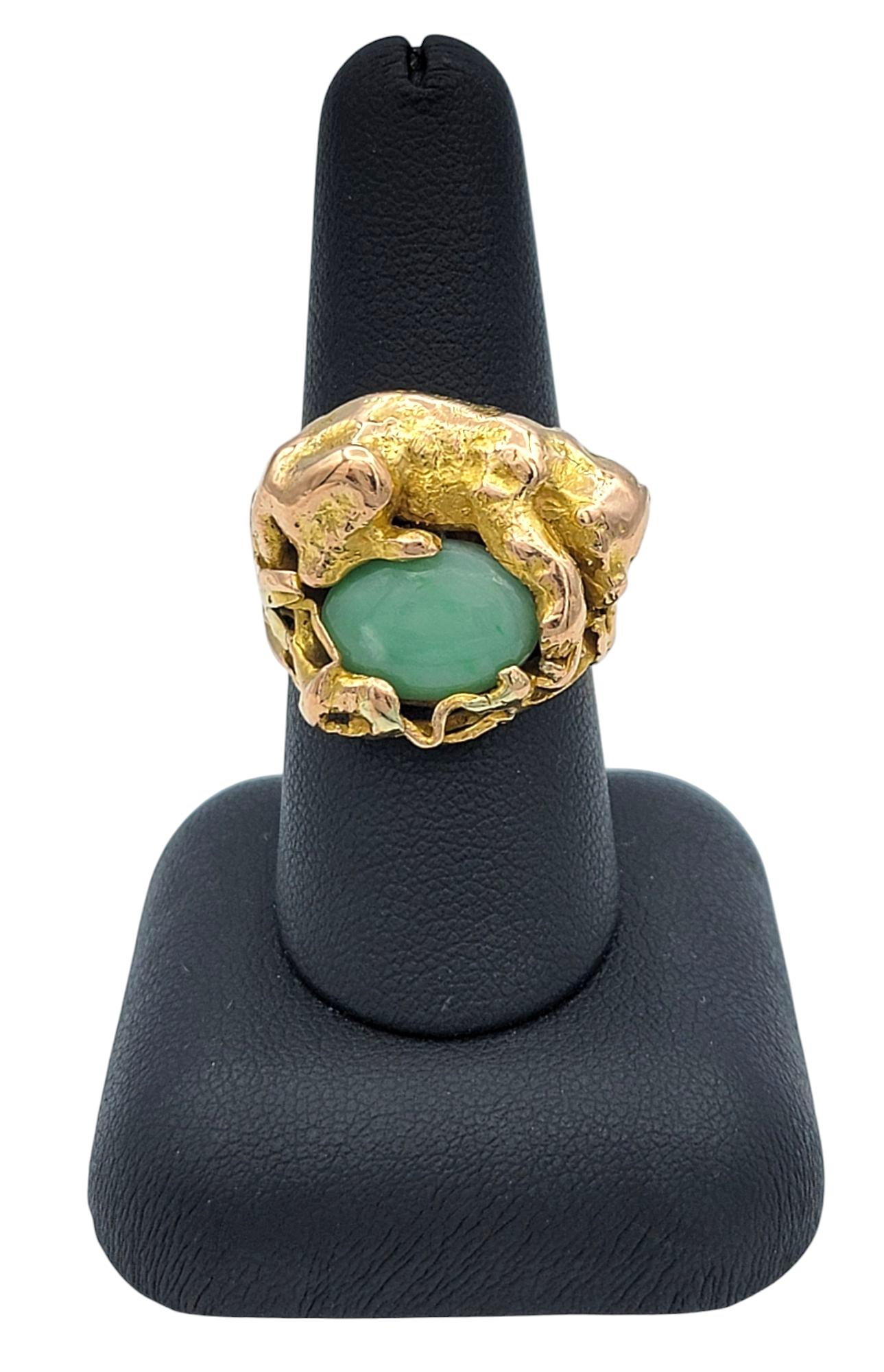 Anello da cocktail con giada taglio ovale e cucciolo di leone da 2,59 carati in oro rosa 14 carati in vendita 3