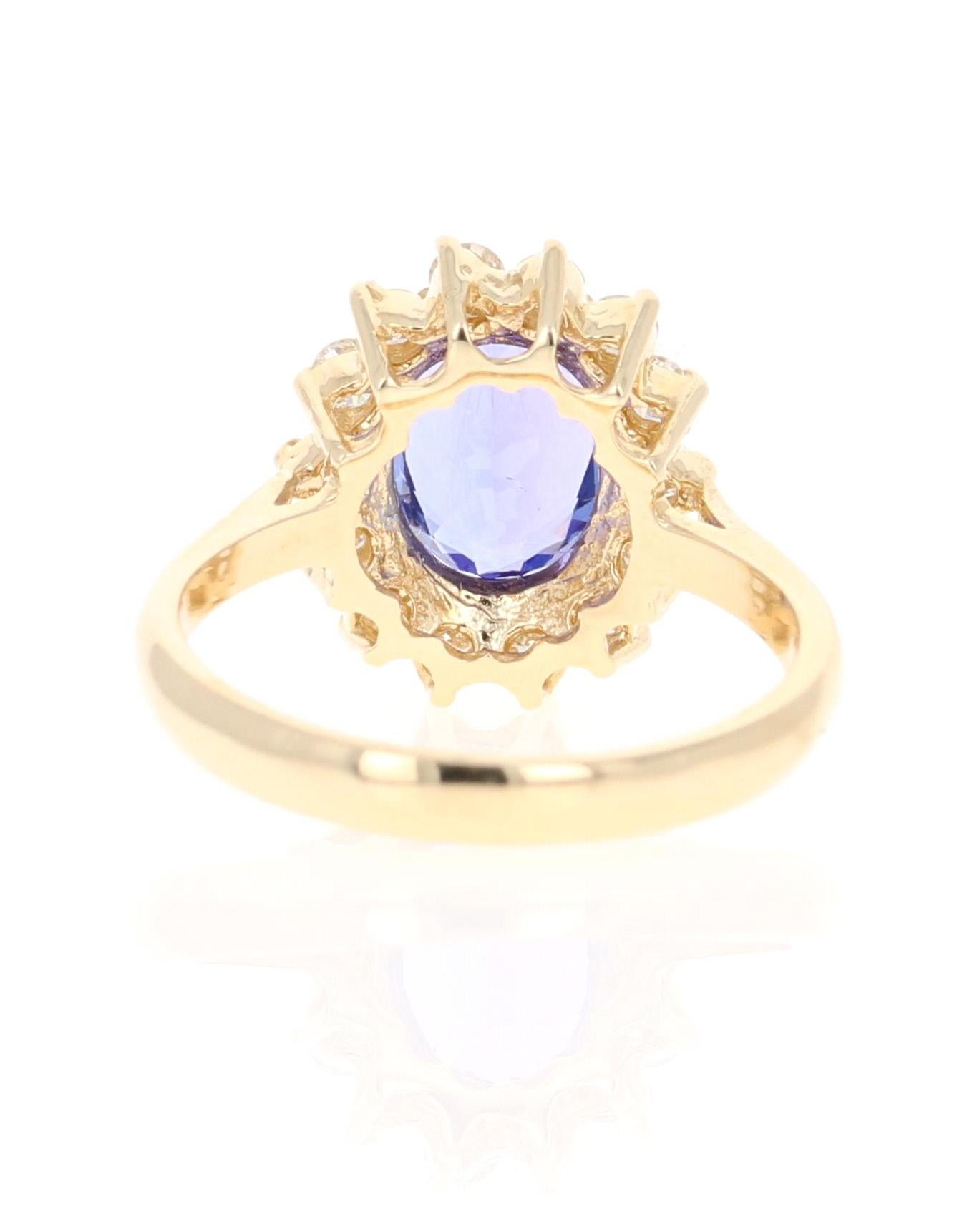 2.59 Carat Oval Cut Tanzanite Diamond 14 Karat Yellow Gold Ring In New Condition For Sale In Los Angeles, CA