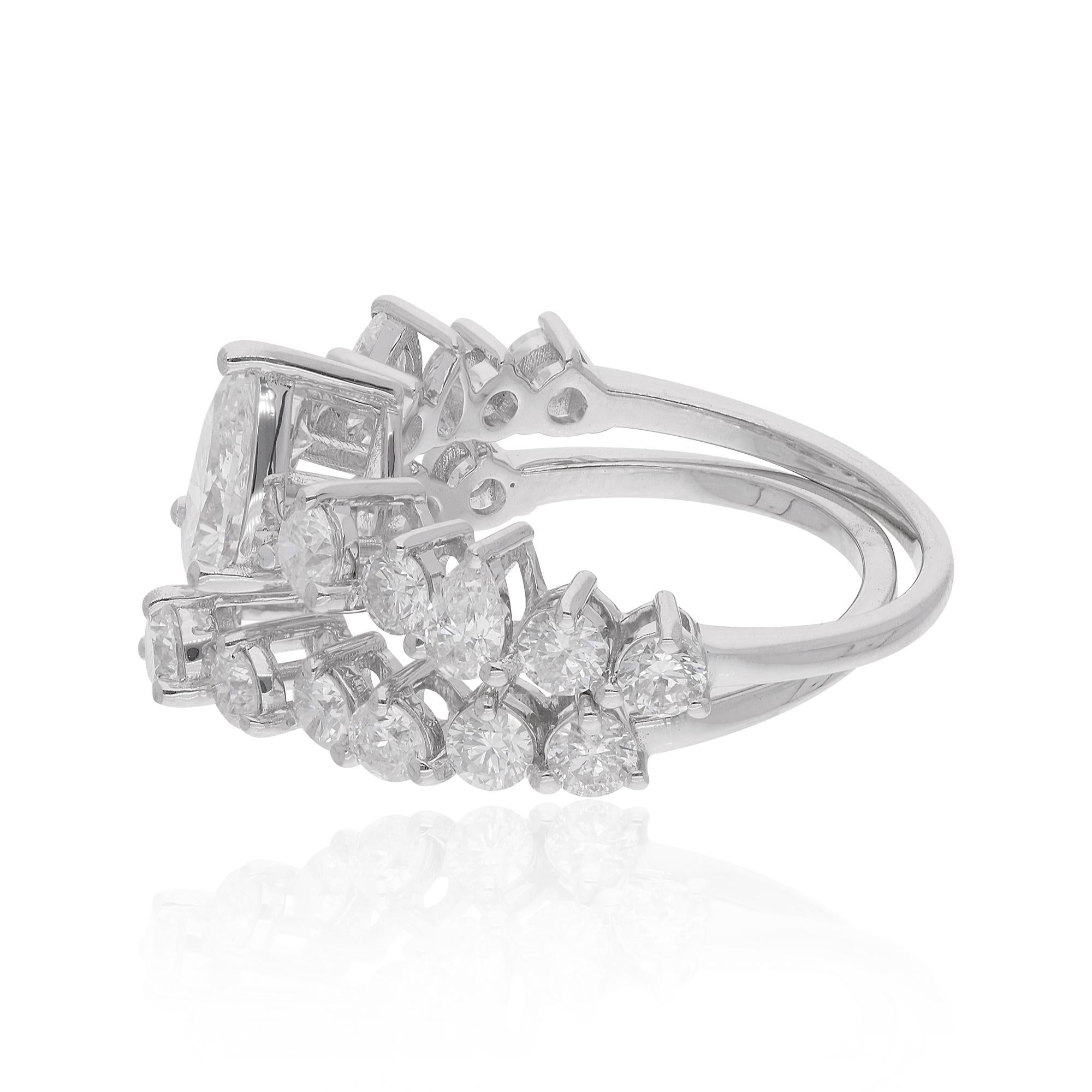 in vendita:  2,59 Ct. Set di due anelli nuziali con pera e diamante rotondo in oro bianco 14 carati 8