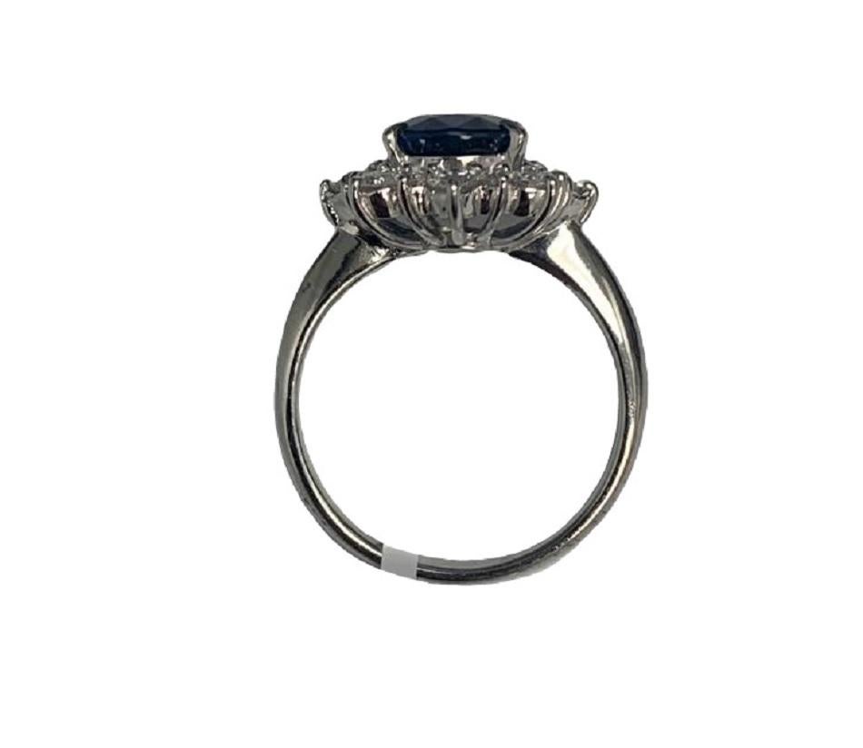 Oval Cut 2.59 Carat Gorgeous Sapphire Platinum Ring For Sale