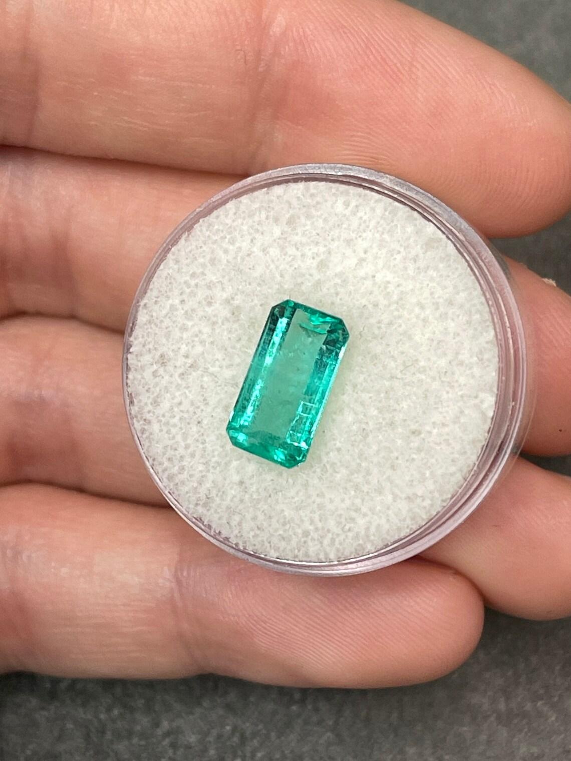 2.59ct Light Bluish Green Elongated Emerald Cut Colombian Gem Genuine May In New Condition For Sale In Jupiter, FL