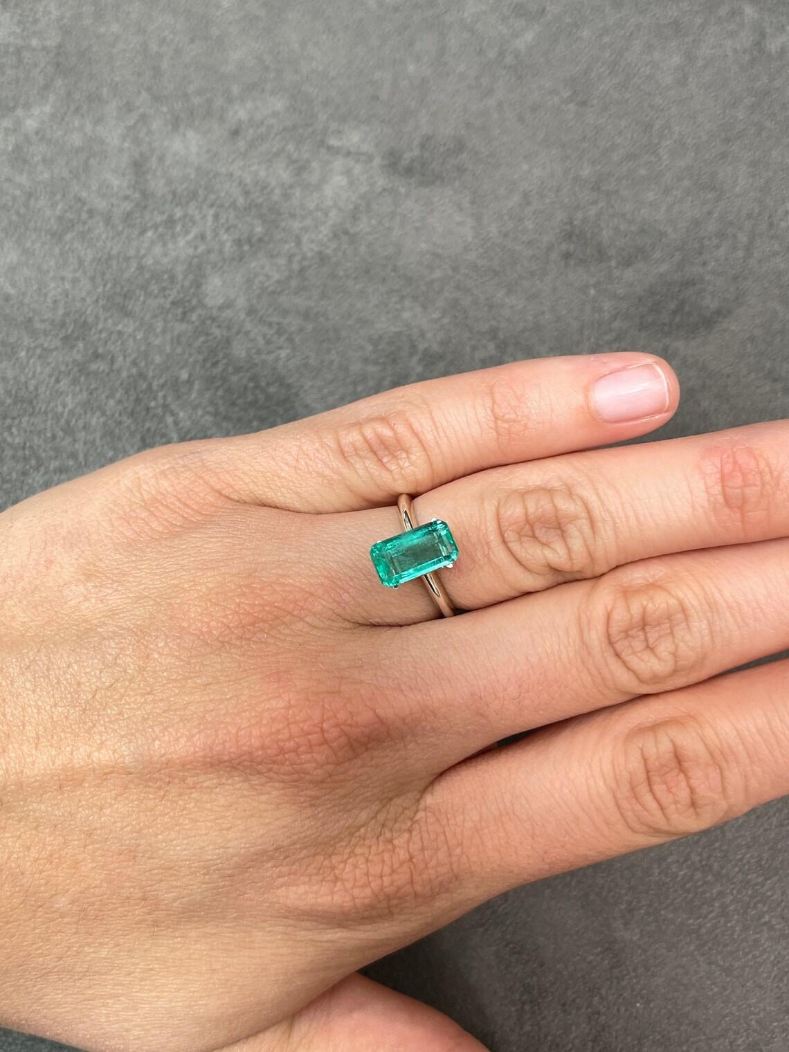 2.59ct Light Bluish Green Elongated Emerald Cut Colombian Gem Genuine May For Sale 1