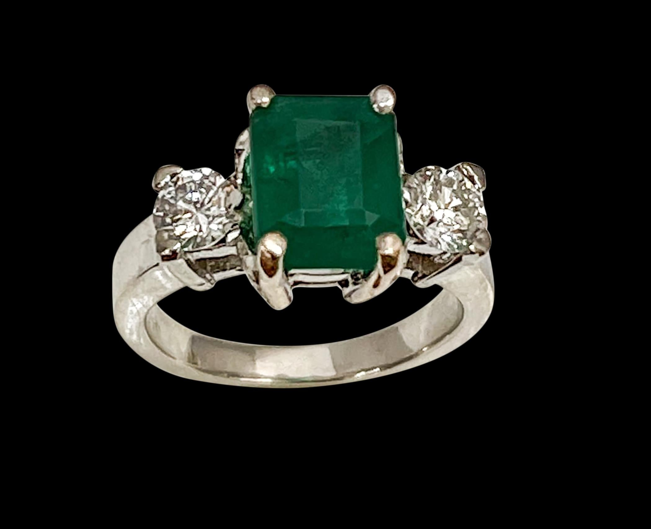 2.5 carat emerald ring