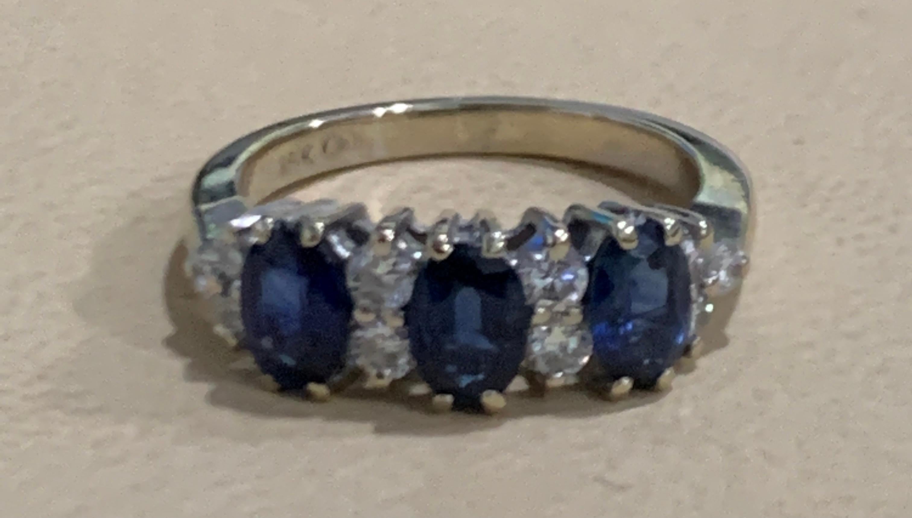 2.5ct Blue Sapphire & 0.6ct Diamond Cocktail Ring in 18 Karat White Gold Estate For Sale 4