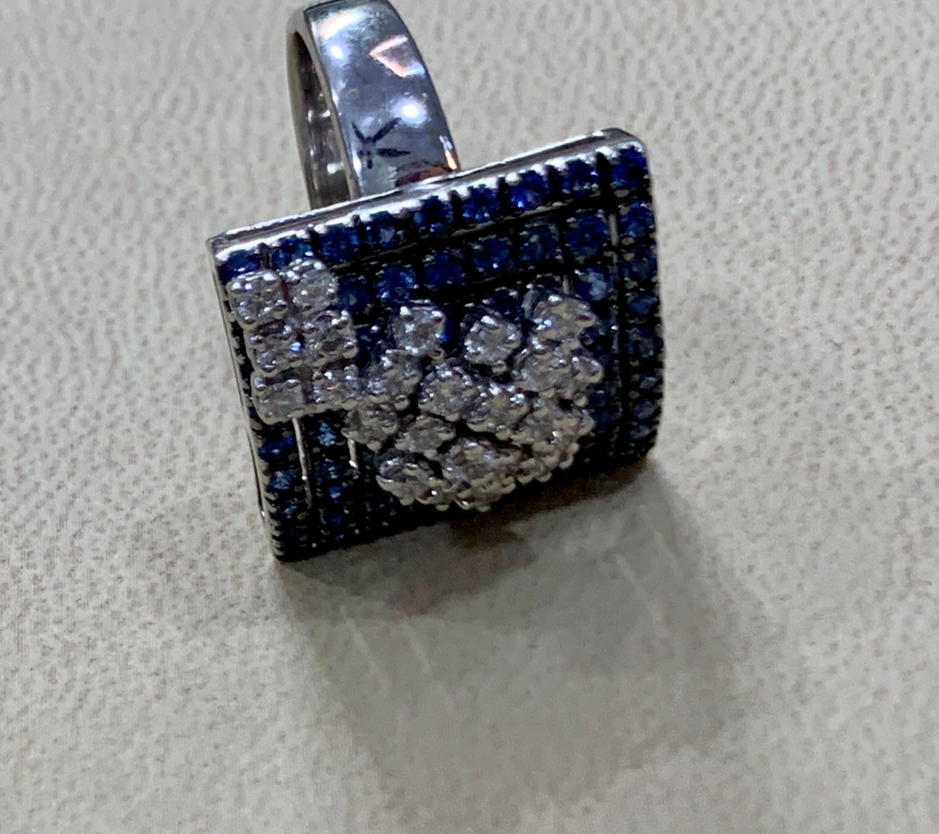 Anillo de cóctel de zafiro azul de 2,5 quilates y diamantes de 0,65 quilates en oro de 18 quilates Estate en venta 2