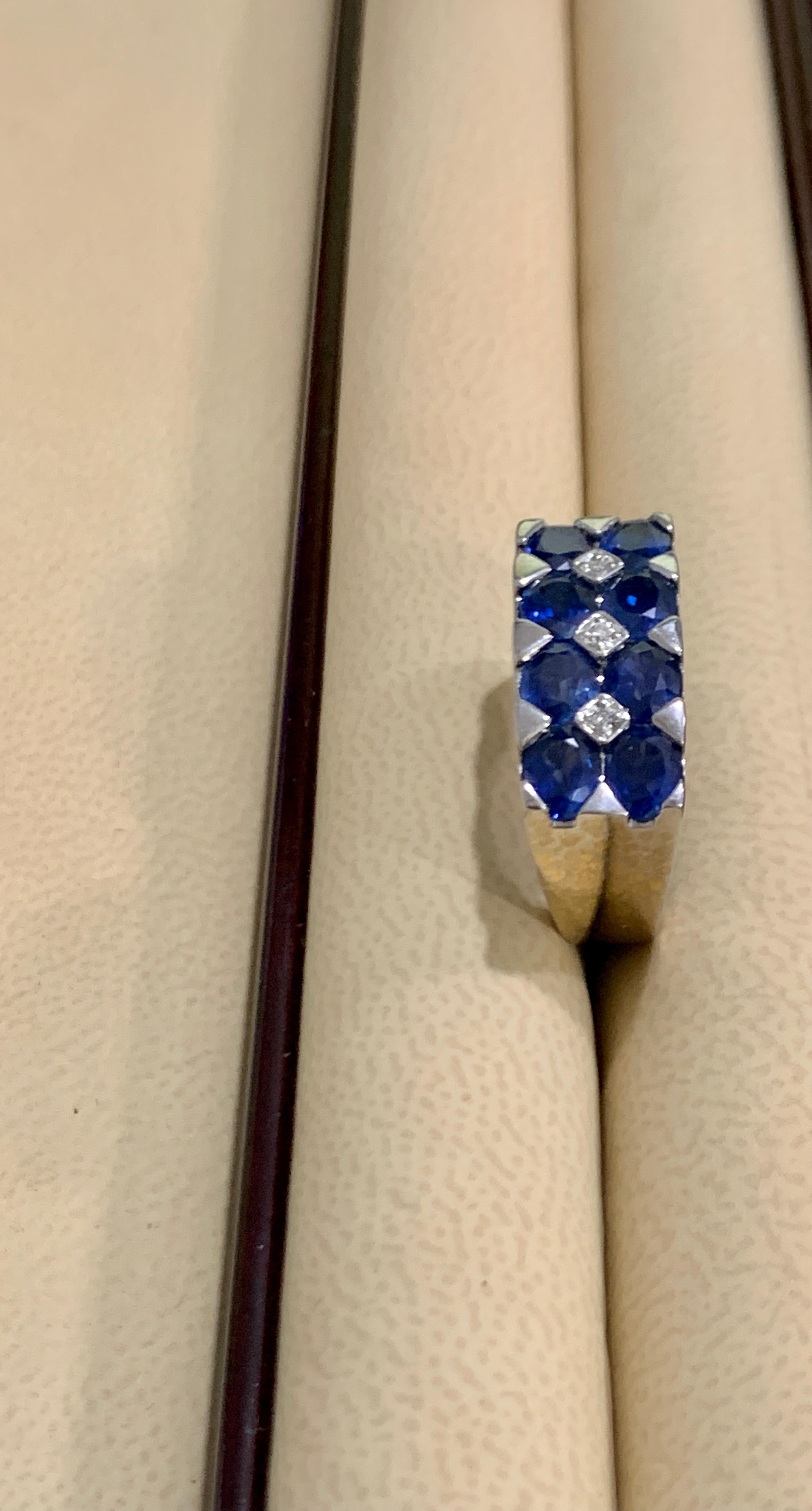 2.5 Carat Blue Sapphire and Diamond Cocktail Ring in 18 Karat White Gold Estate For Sale 6