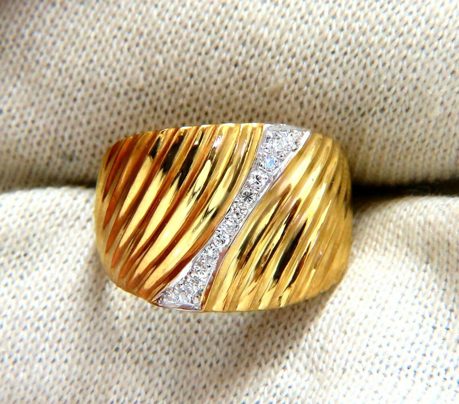 .25ct Diamonds Stripe Row High Shine Band Ring 18kt In New Condition For Sale In New York, NY
