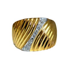 .25ct Diamantes Raya Row Anillo de banda de alto brillo 18kt