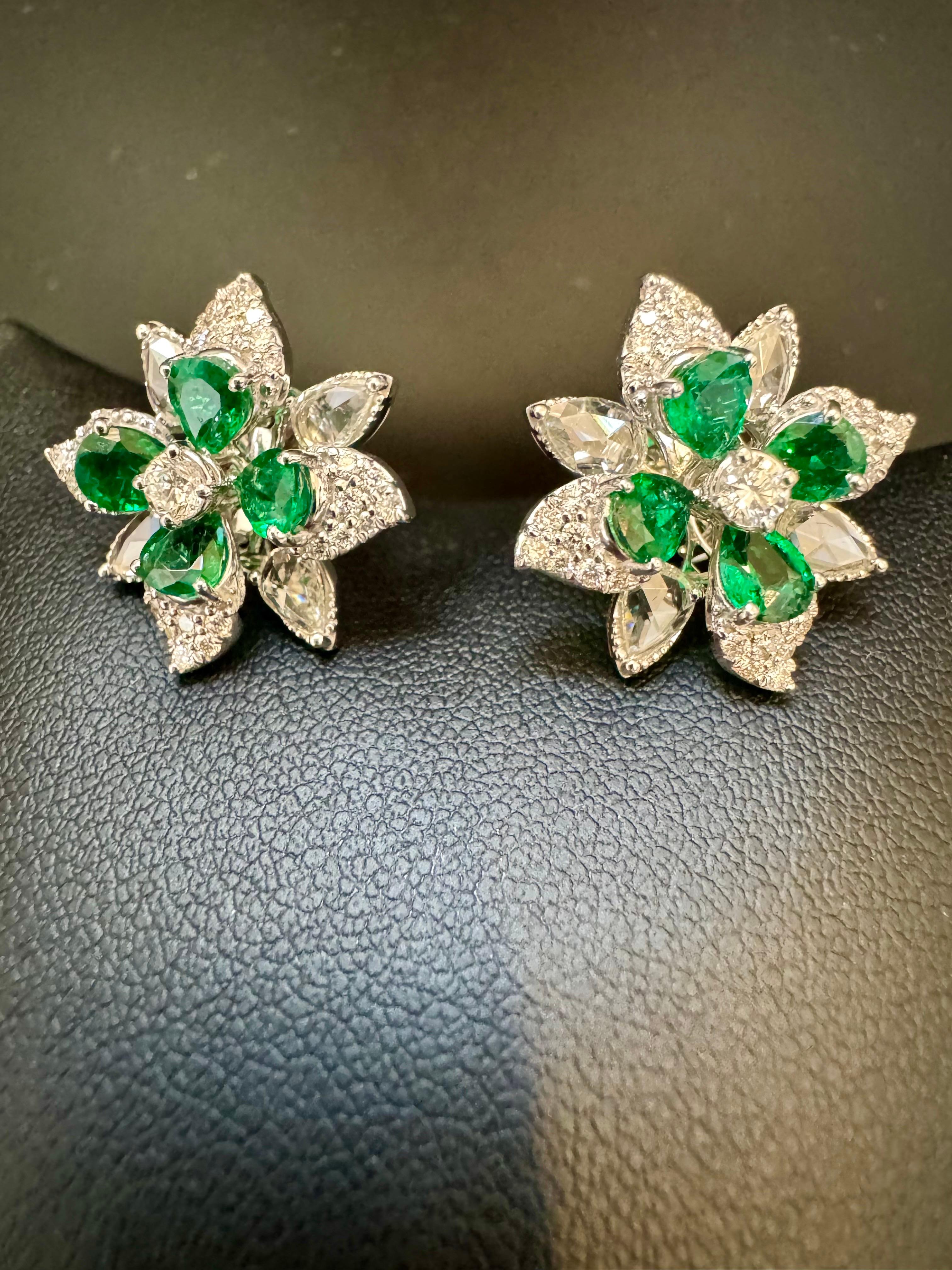 2.5Ct Natural Zambian Emerald  & 1.75 Ct Diamond & Rose cut Diamond Earring 18KG For Sale 5
