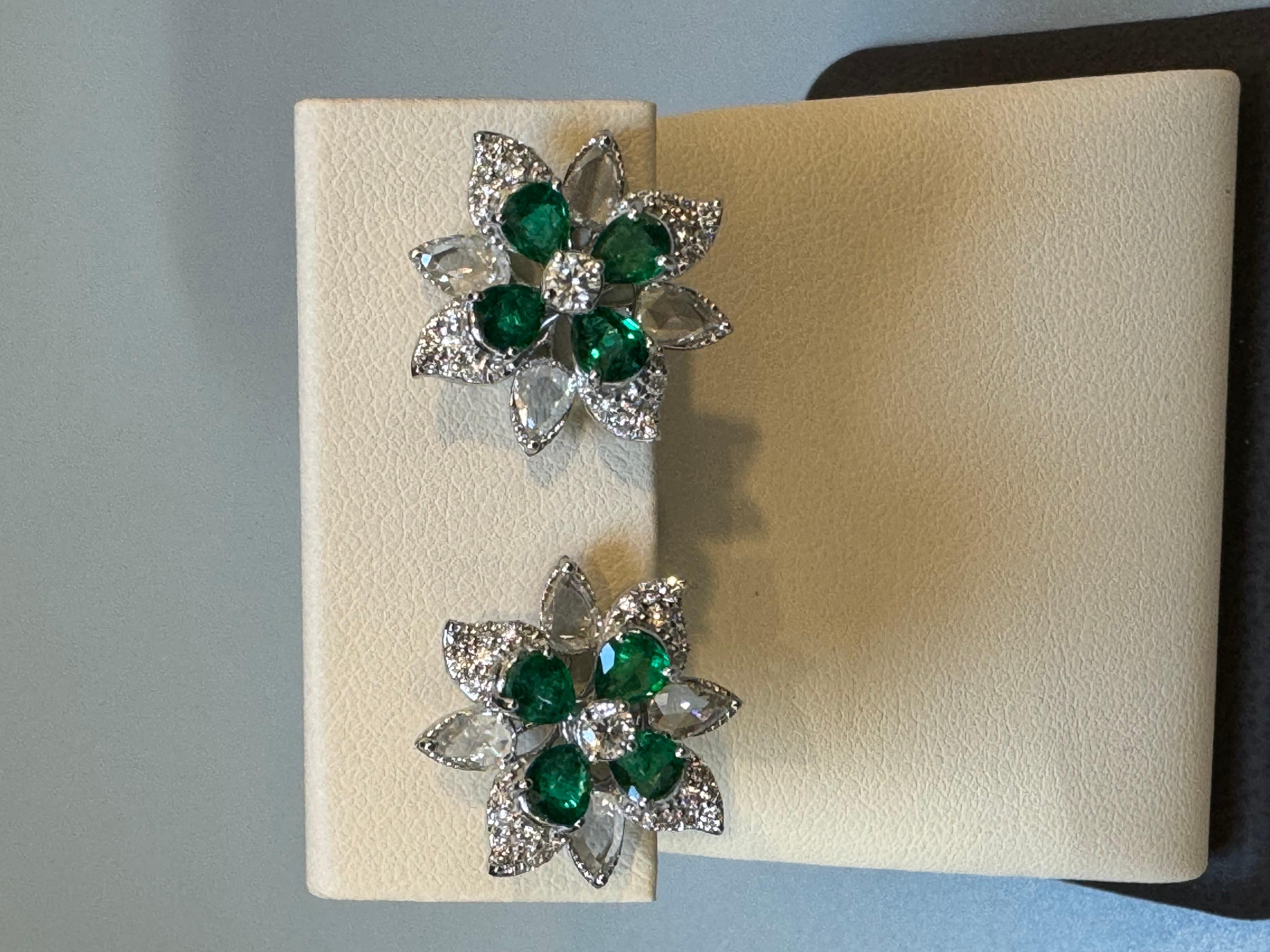 2.5Ct Natural Zambian Emerald  & 1.75 Ct Diamond & Rose cut Diamond Earring 18KG For Sale 6