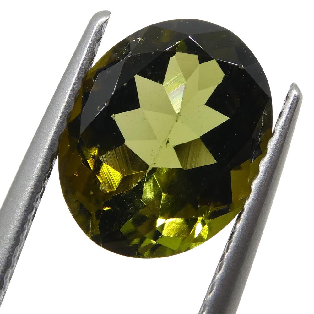 2.5 Karat ovaler olivgrüner, olivgrüner Turmalin (Ovalschliff)