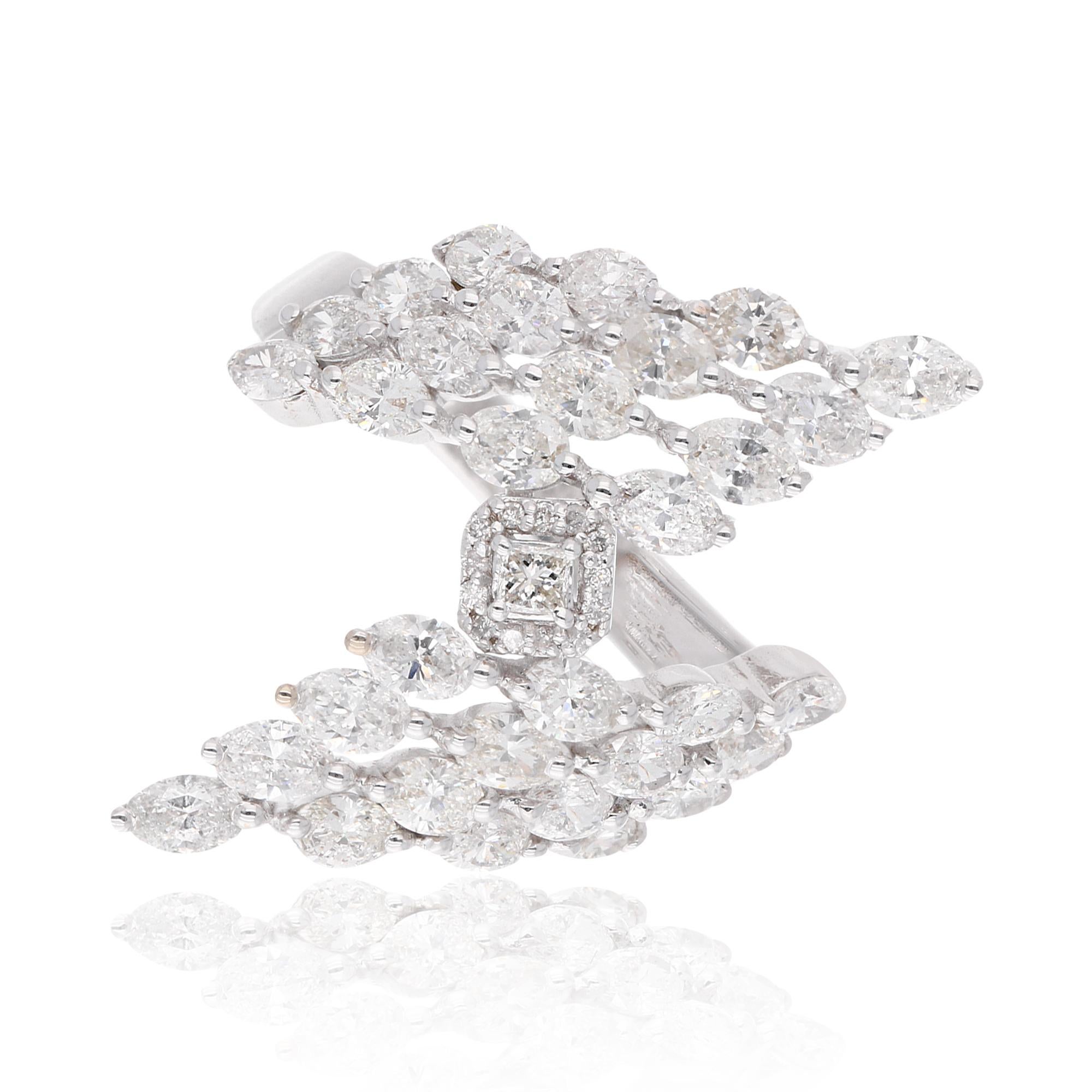 En venta: Anillo de cóctel de diseño con diamantes en racimo SI/H de 2,5 qt Oro blanco de 18 quilates Joyería fina  5