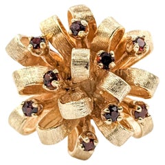 .25ctw Garnets Vintage Ribbon Ring In Yellow Gold