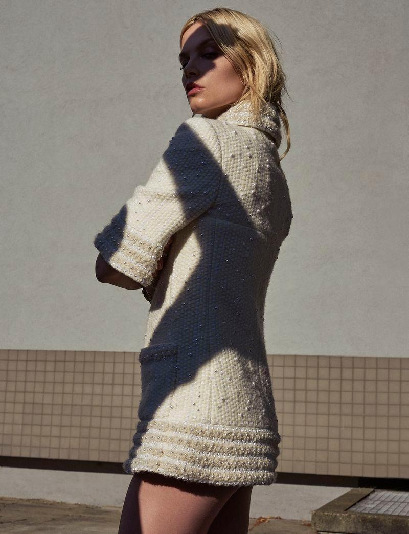 $25K Chanel Pre-Fall 2018 Métiers d'Art Hamburg Perla Giacca in tweed bianco in vendita 14