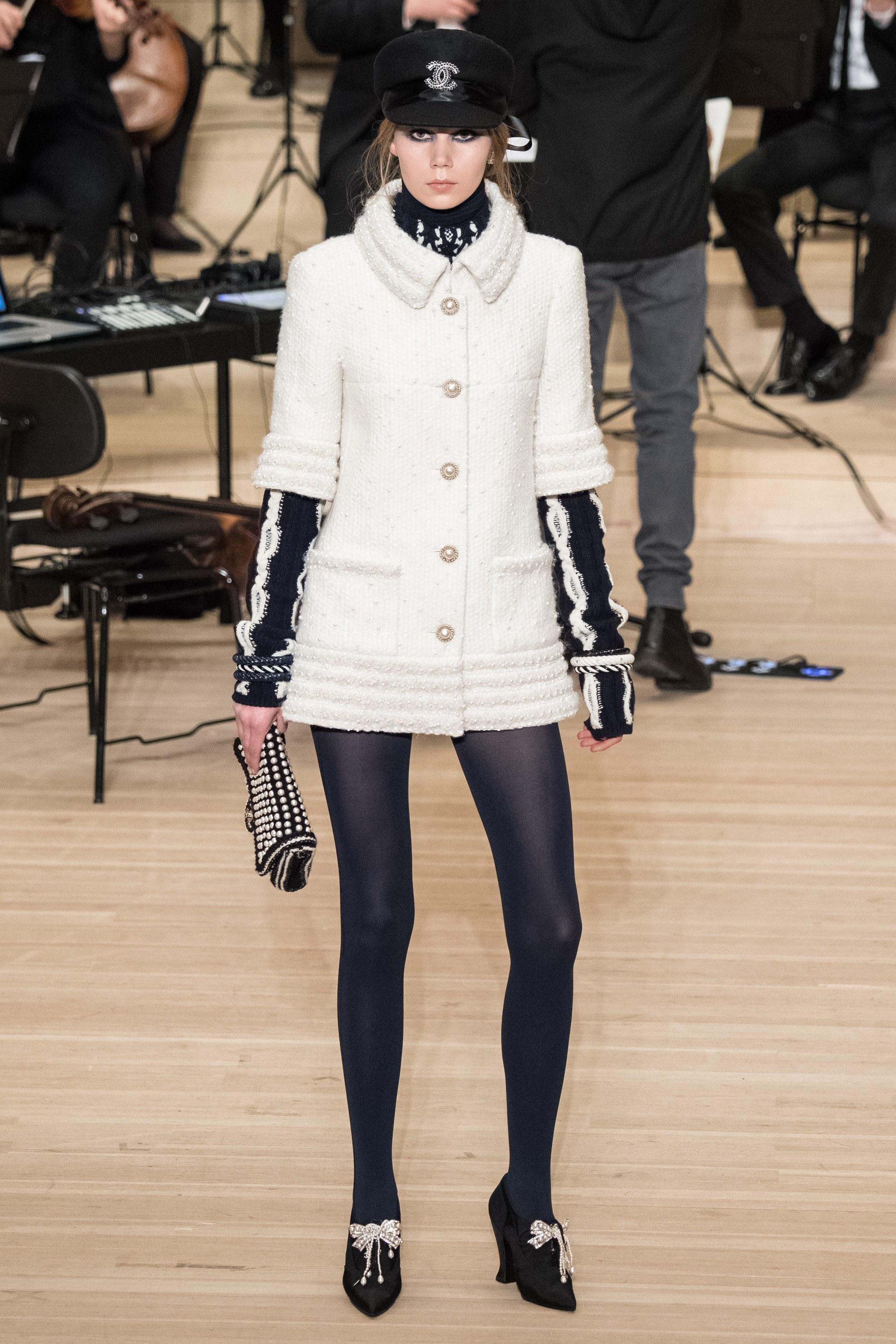 Splendida giacca in tweed Chanel da collezione della collezione Métiers d'Art Pre-Fall 2018 