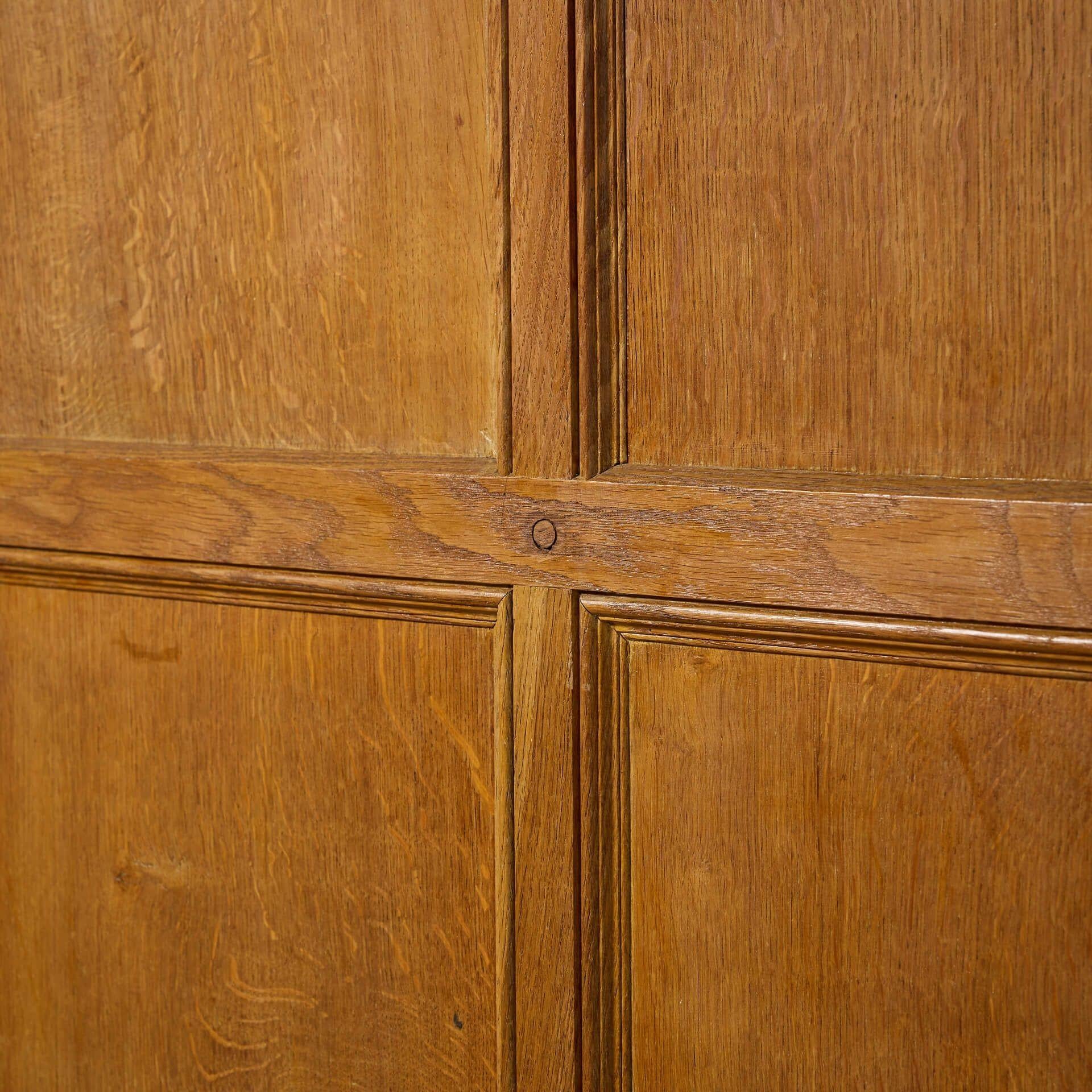 2.5 m de panel de pared de roble recuperado en toda su altura Eduardiano en venta