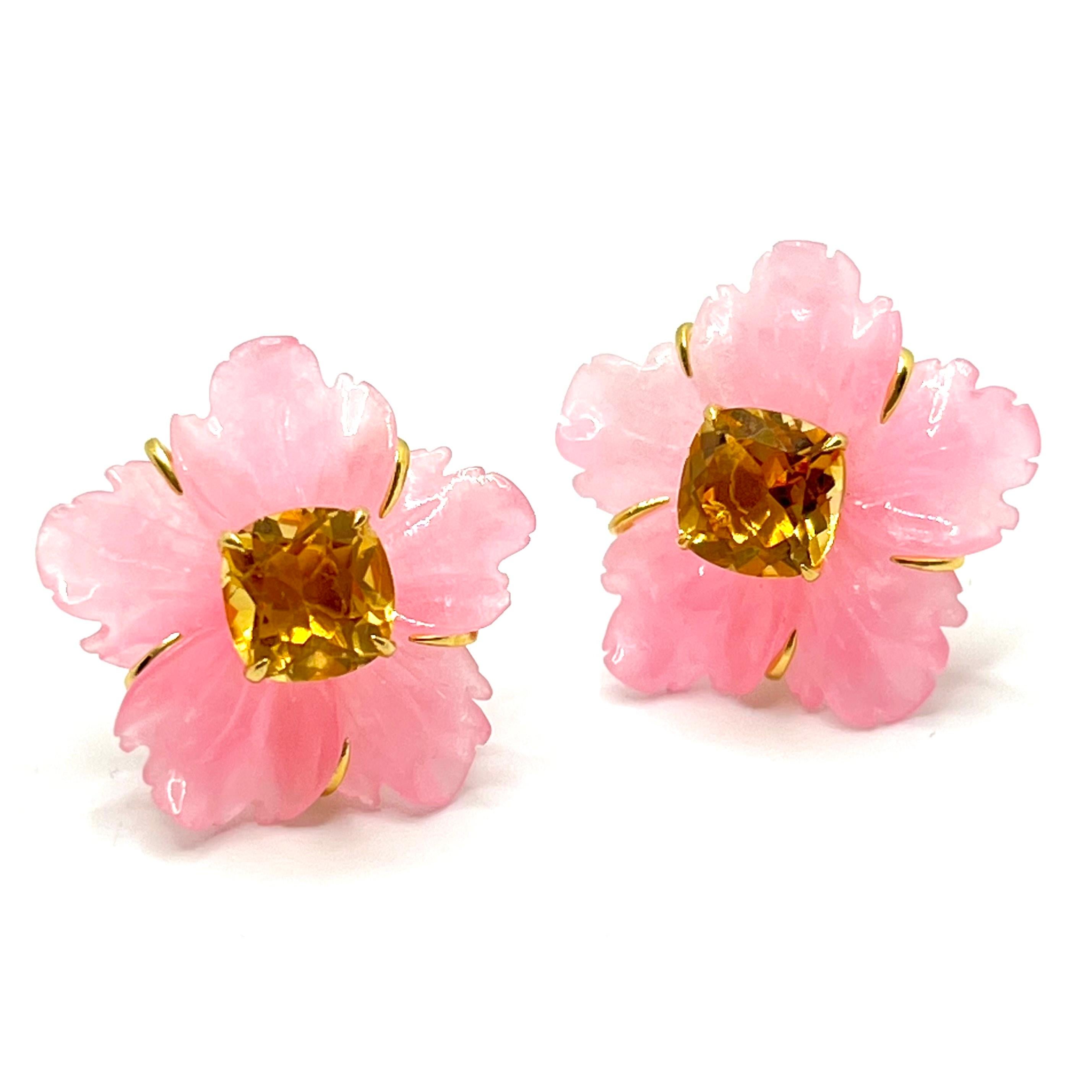 Bijoux Num's Elegant 25mm Carved Pink Quartzite Flower and Cushion-cut Citrine Earrings

This gorgeous pair of earrings features 25mm pink quartzite carved into beautiful three dimension flower, adorned with cushion-cut citrine (3 carat size) in the