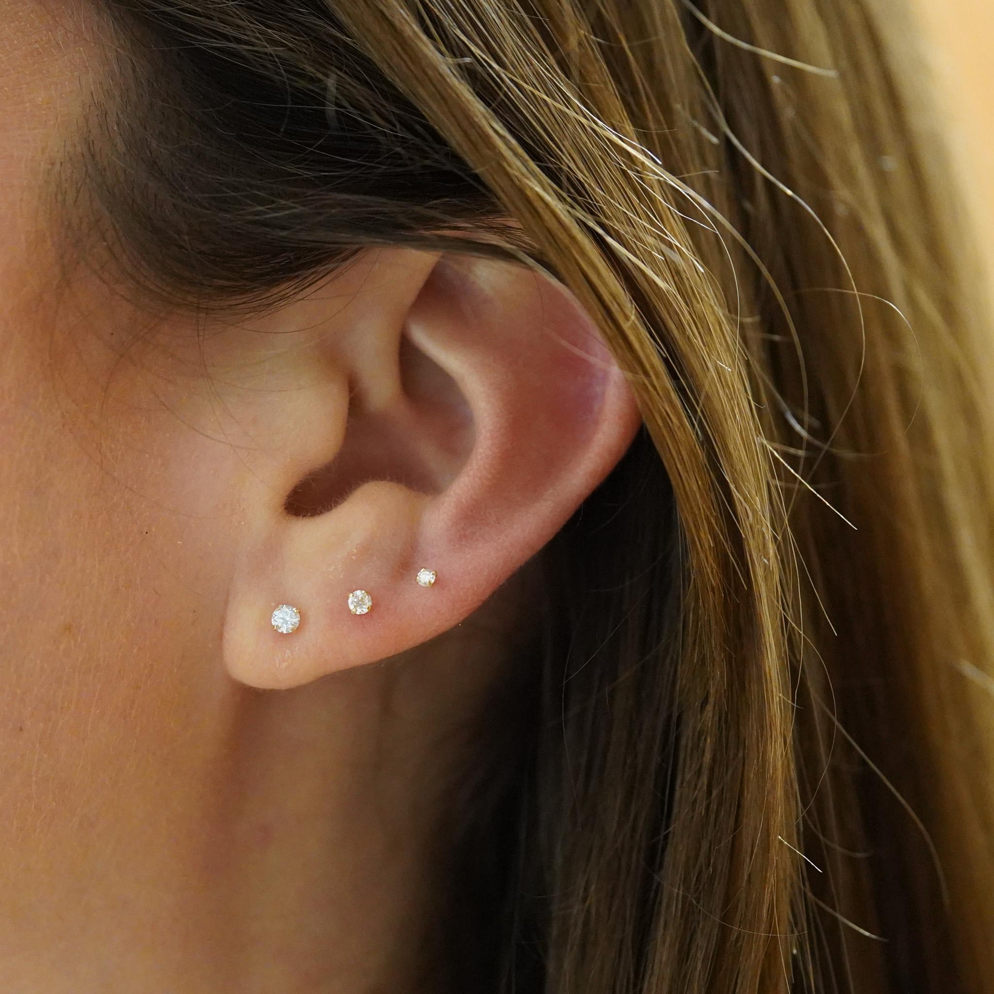 2.5mm Diamond in 14K Gold Flat Back Singe Stud Earring For Sale 2