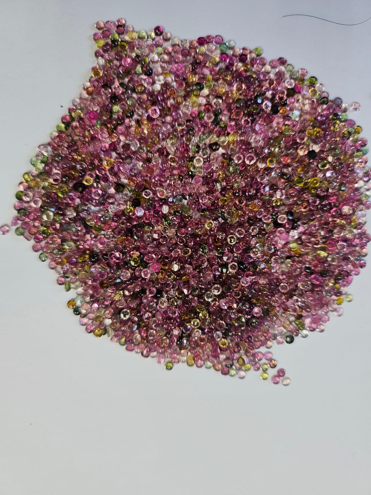 Art Déco 2,5 mm Cabochon rotondo Multi color Tourmaline Loose Gemstones lotto all'ingrosso 50 pezzi in vendita
