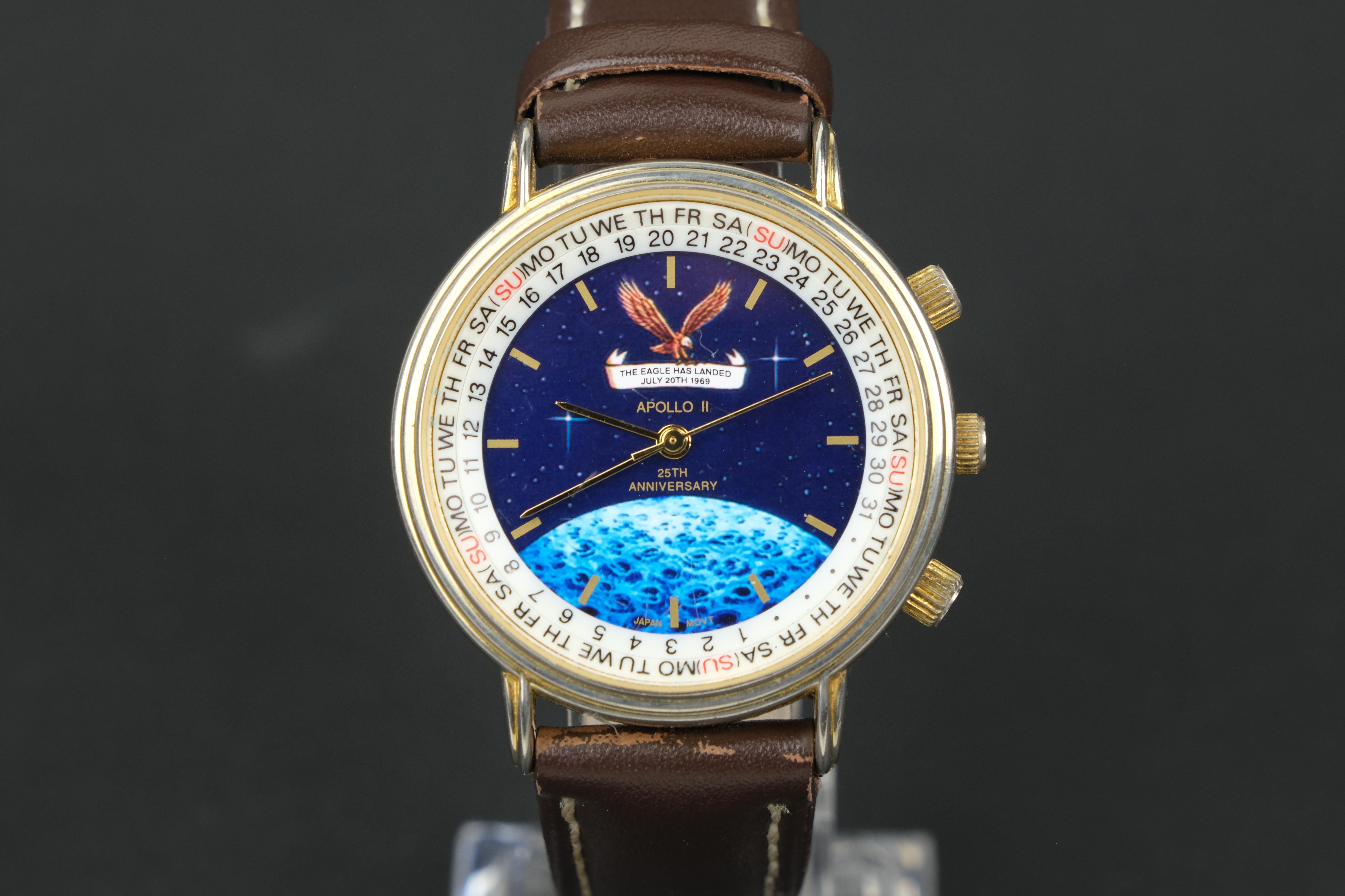 25th Anniversary Apollo 11 Armbanduhr mit braunem Band.