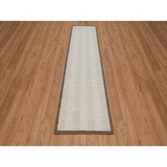 2'5"x10' Ivory Modern Design Piled Flat Weave Hand Knotted Pure Wool Runner Rug