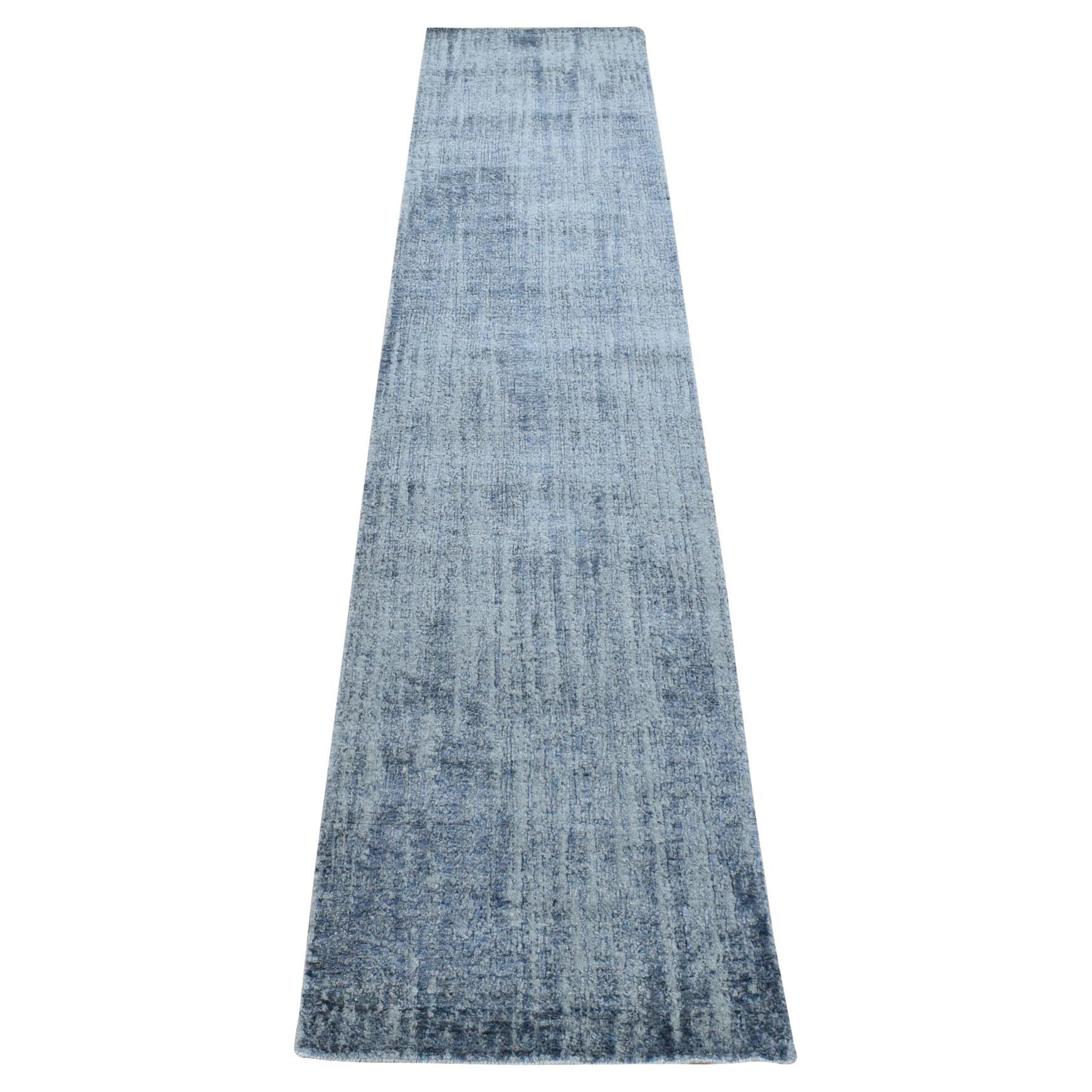 2'5 "x10'8" Tapis de course moderne en laine et soie d'art, tissé à la main en jacquard fin gris