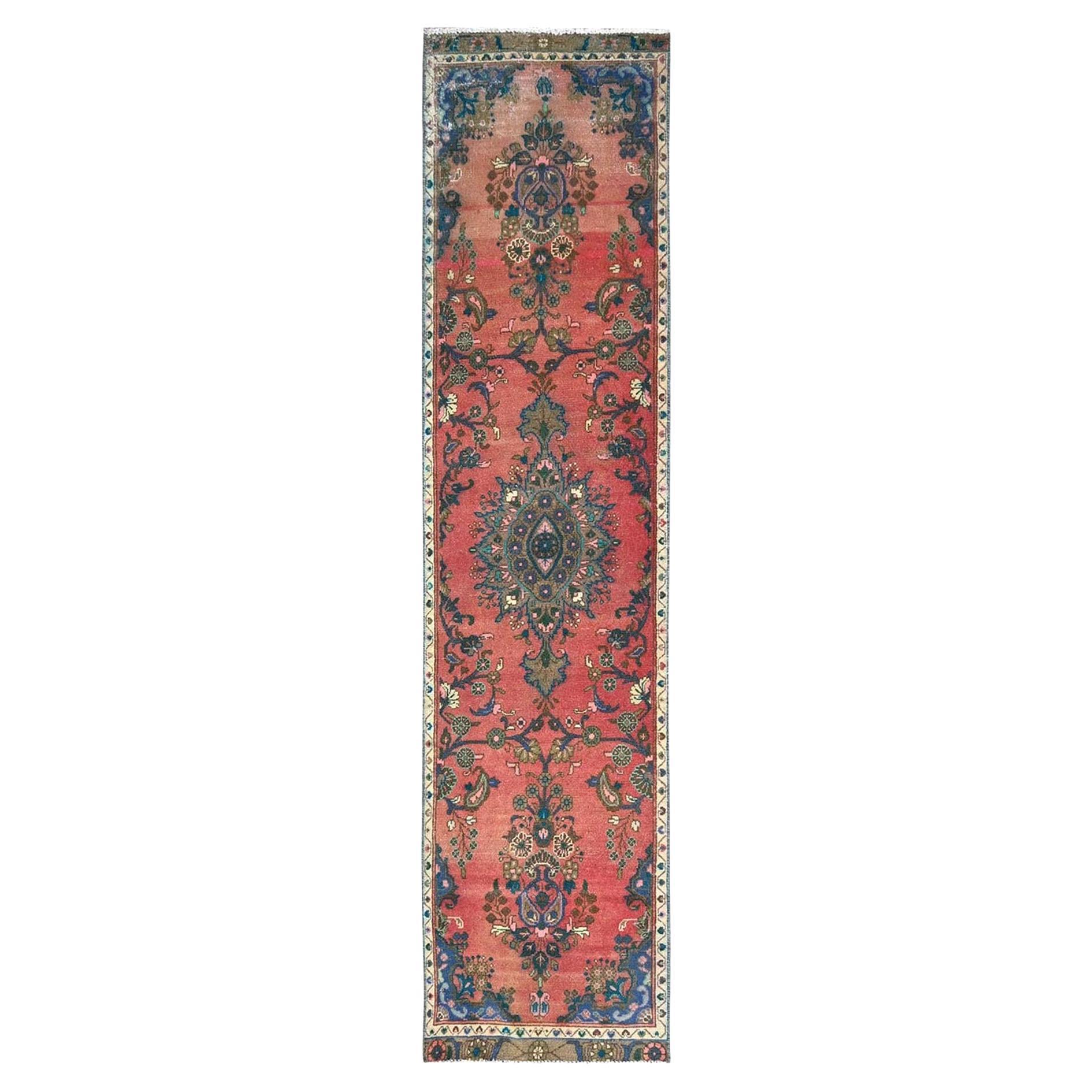 2'5"x10'8" Indischer roter handgeknüpfter Vintage persischer Bibikabad-Läufer aus aller Wolle, Bibikabad
