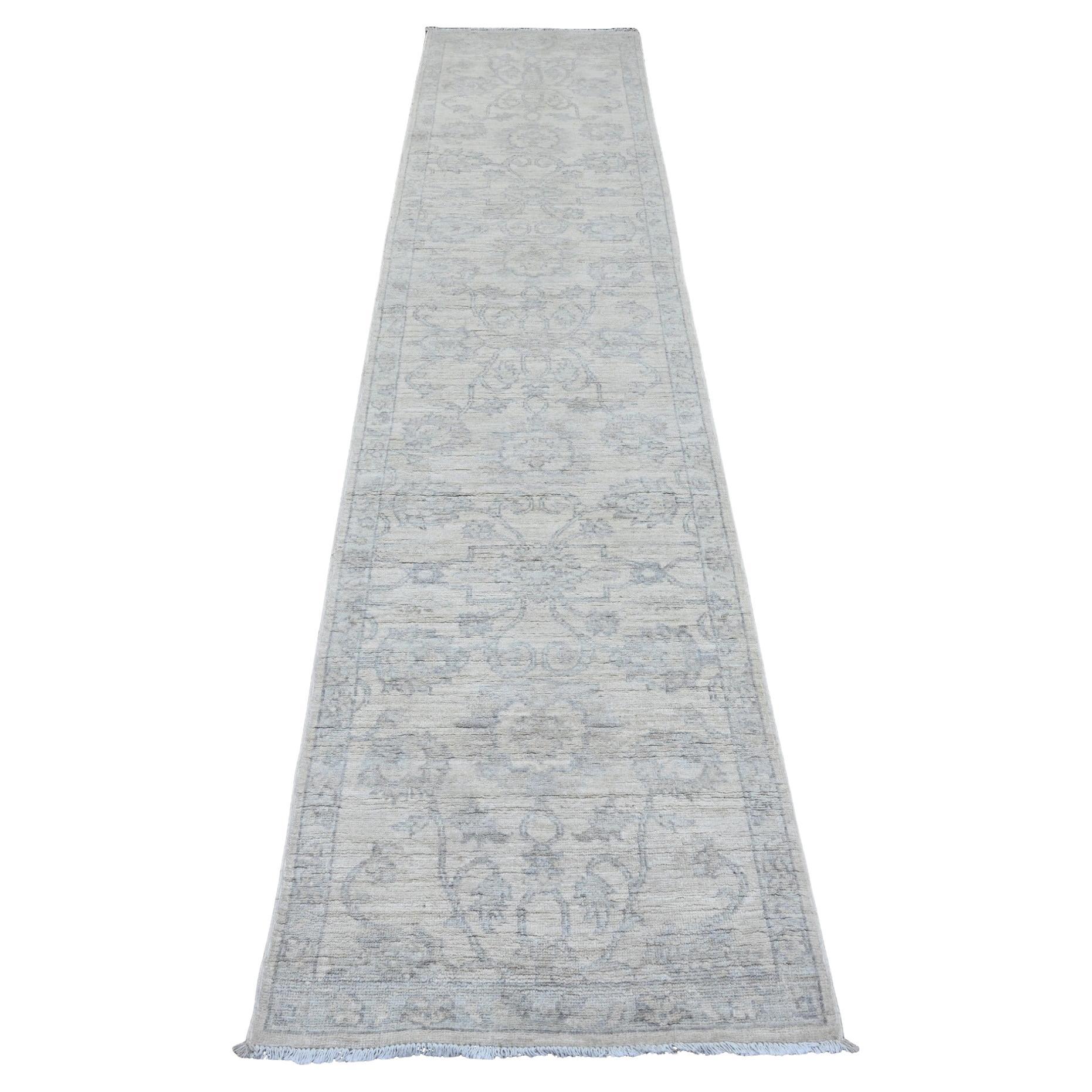 2'5 "x11'1" White Wash Peshawar All Over Leaf Design Tapis de course en laine noué à la main