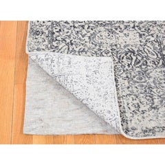 2'5"x12' Light Gray Transitional Jacquard Loomed Wool and Silk Runner Rug