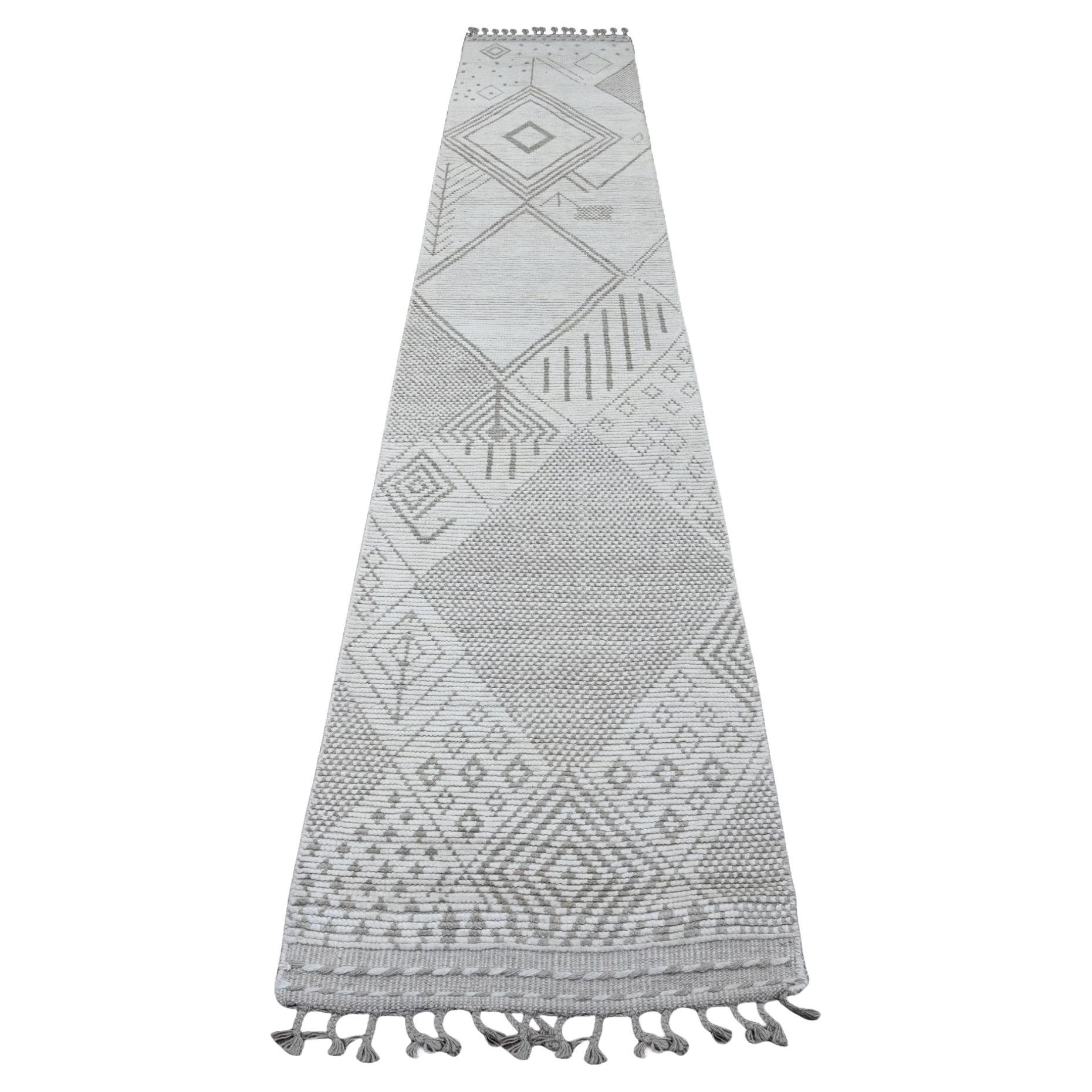 2'5 "x14'3" White Moroccan Weave Geometric Design Hand Knotsted Wool Runner Rugs (Tapis de course en laine nouée à la main)