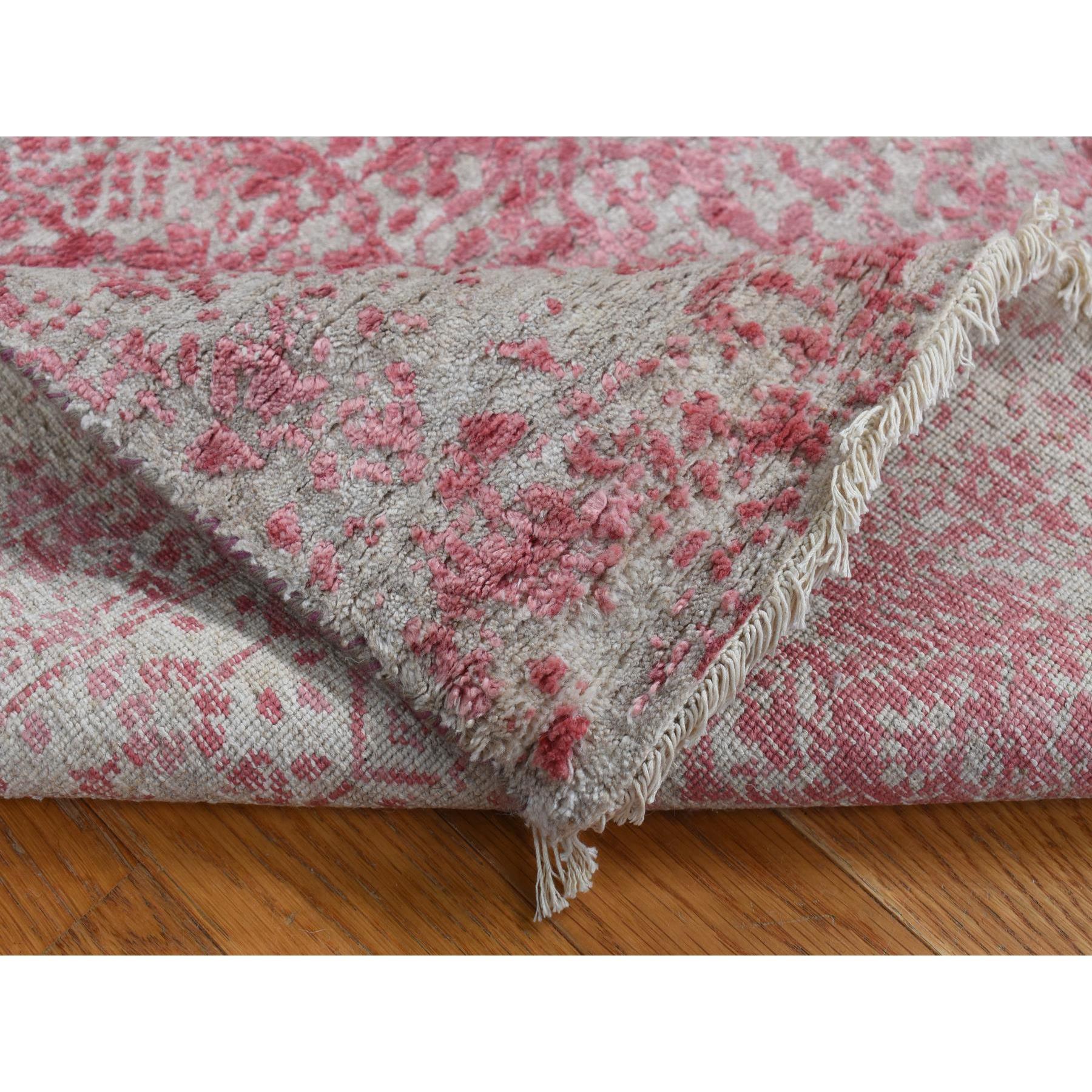 Hand-Knotted 2'5