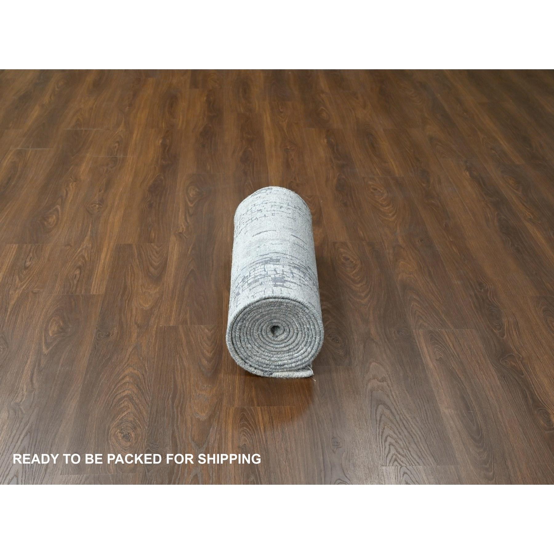 Tappeto Runner XL astratto rustico grigio in lana e seta annodato a mano 2'5 