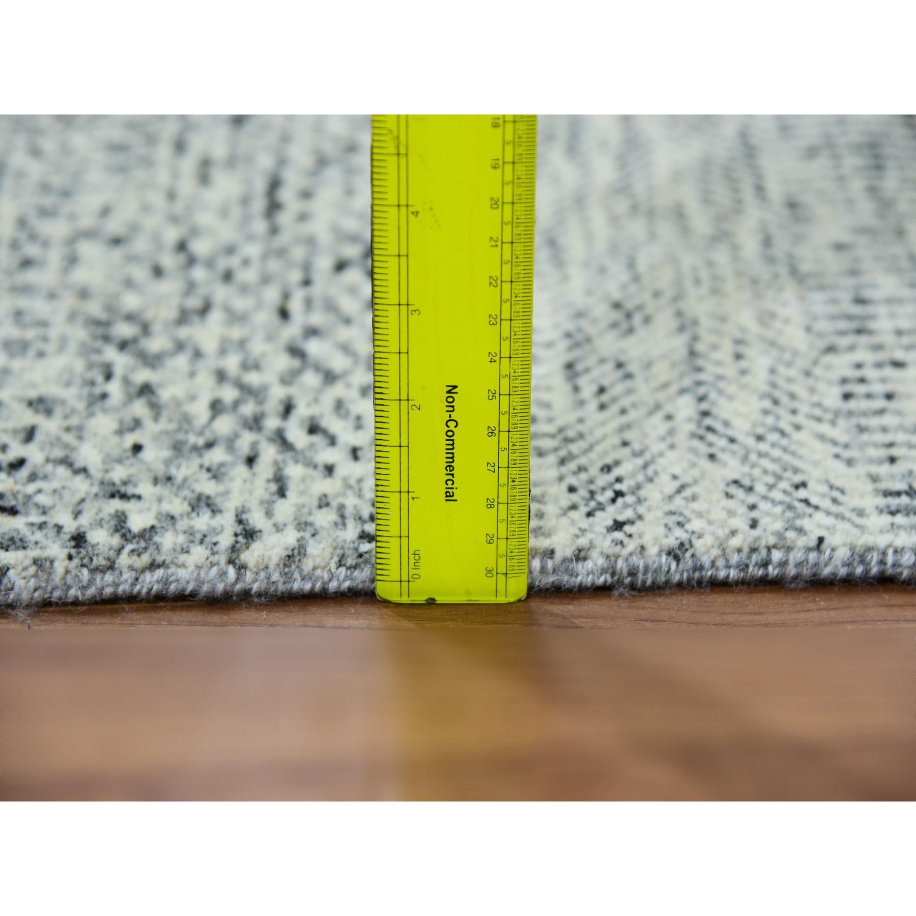 Noué à la main 2'5x28'4
