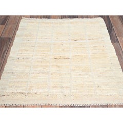 2'5"x2'9" Ivory Hand Knotted Moroccan Weave with Grid Design Wool Mat Small Rug
