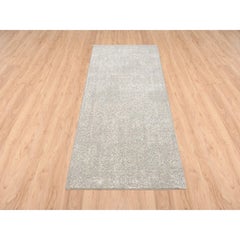 2'5"x6' Beige Wool and Silk Hand Loomed Fine Jacquard Runner Rug