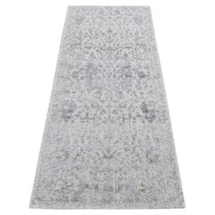 2'5"x6' Gray, Jacquard Hand Loomed, Cypress Tree Design, Silken, Runner Rug