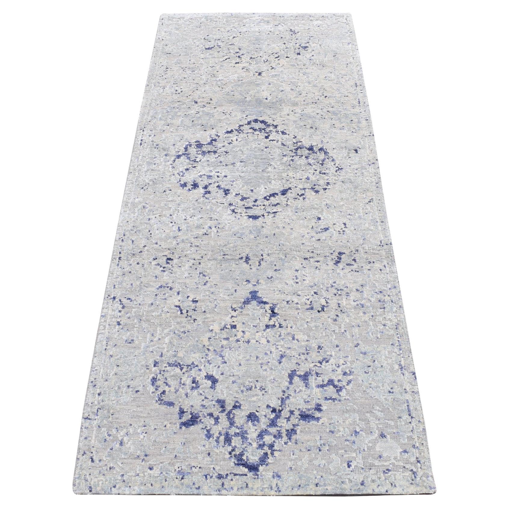 2'5 "x6'1" Grau, Cypress Trees Design, Seide mit Wolle Hand geknüpft Läufer Teppich im Angebot