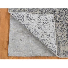 2'5"x6'1" Gray, Fine Jacquard Hand Loomed, Wool and Silk Runner Rug