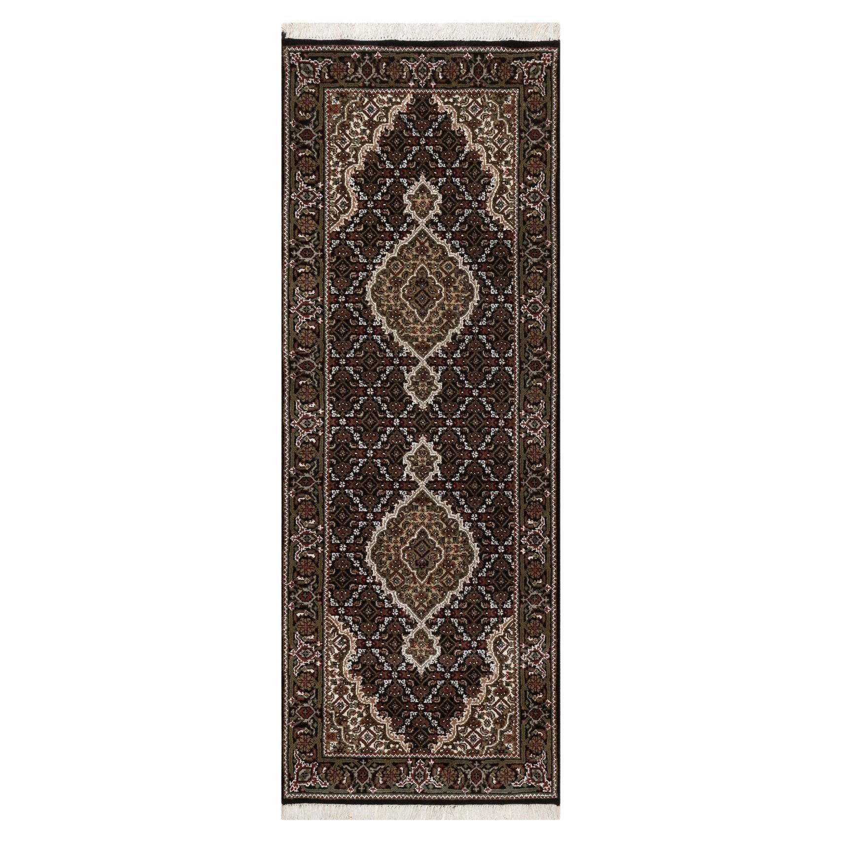 2
5"x6
7" Deep Black Tabriz Mahi with Fish Medallion Design 100% Wool Runner Rug
