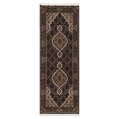 2
5"x6
7" Deep Black Tabriz Mahi with Fish Medallion Design 100% Wool Runner Rug