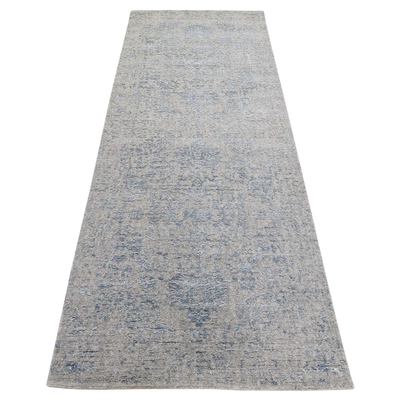2'5 "x9'10" Jacquard Tapis Persan Heriz Design Broken Grey tissé à la main en vente